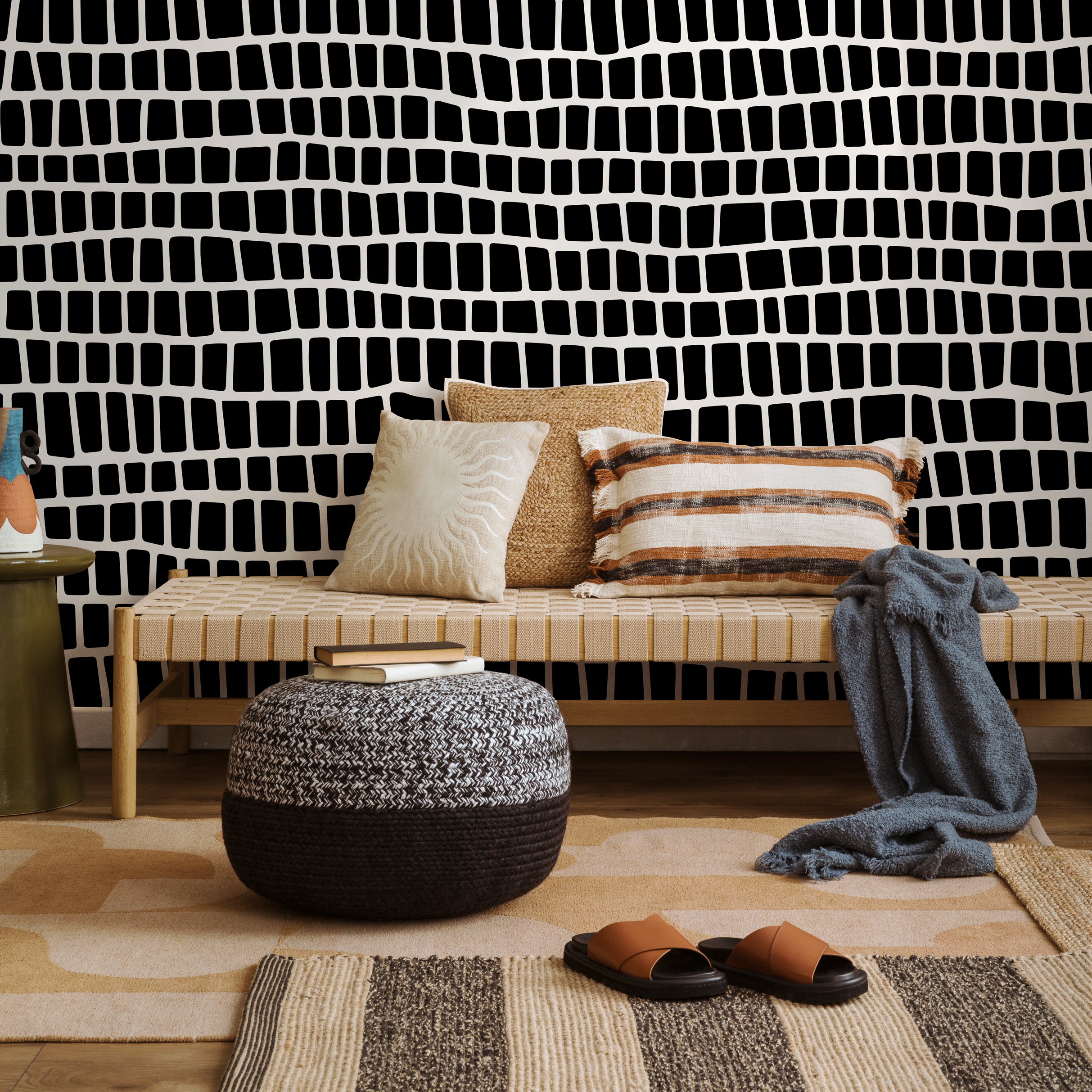 Geometric Wallpaper Featuring An Irregular Block Print In Black And White - C054
