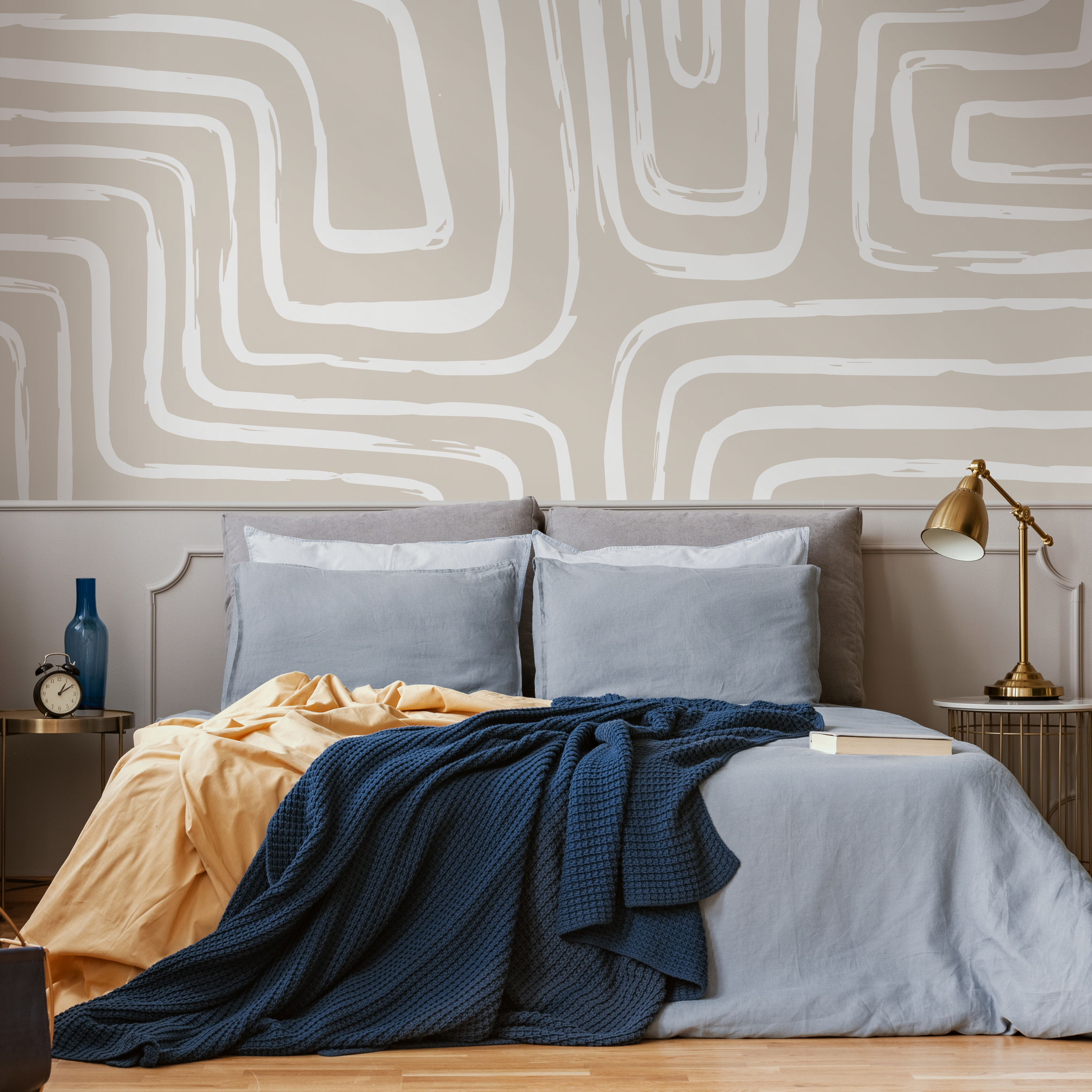 Abstract Wallpaper With Curved Brushstroke Lines In Beige And White - C089