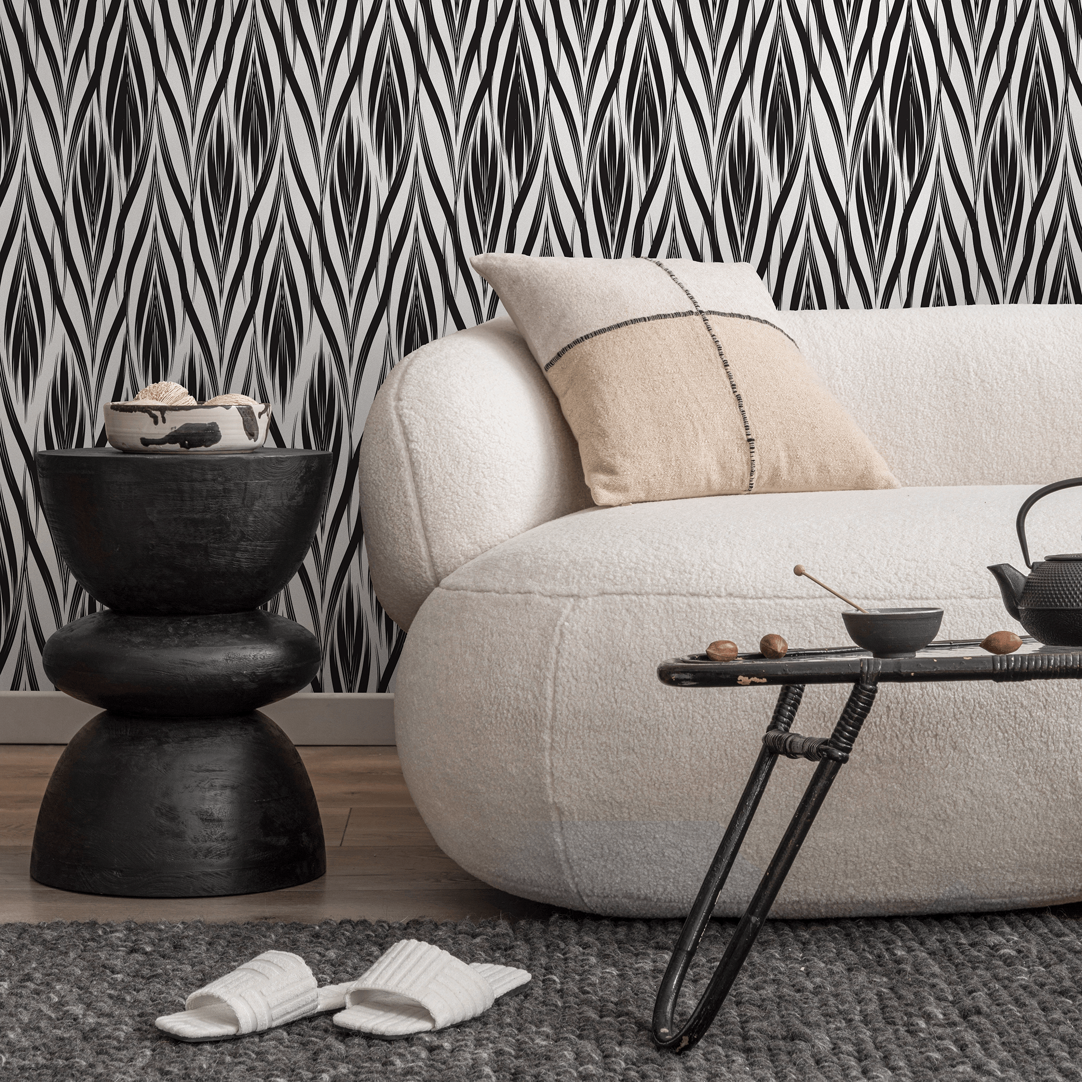 Art Deco Wallpaper With Sweeping Brush Strokes In Black And White - C101