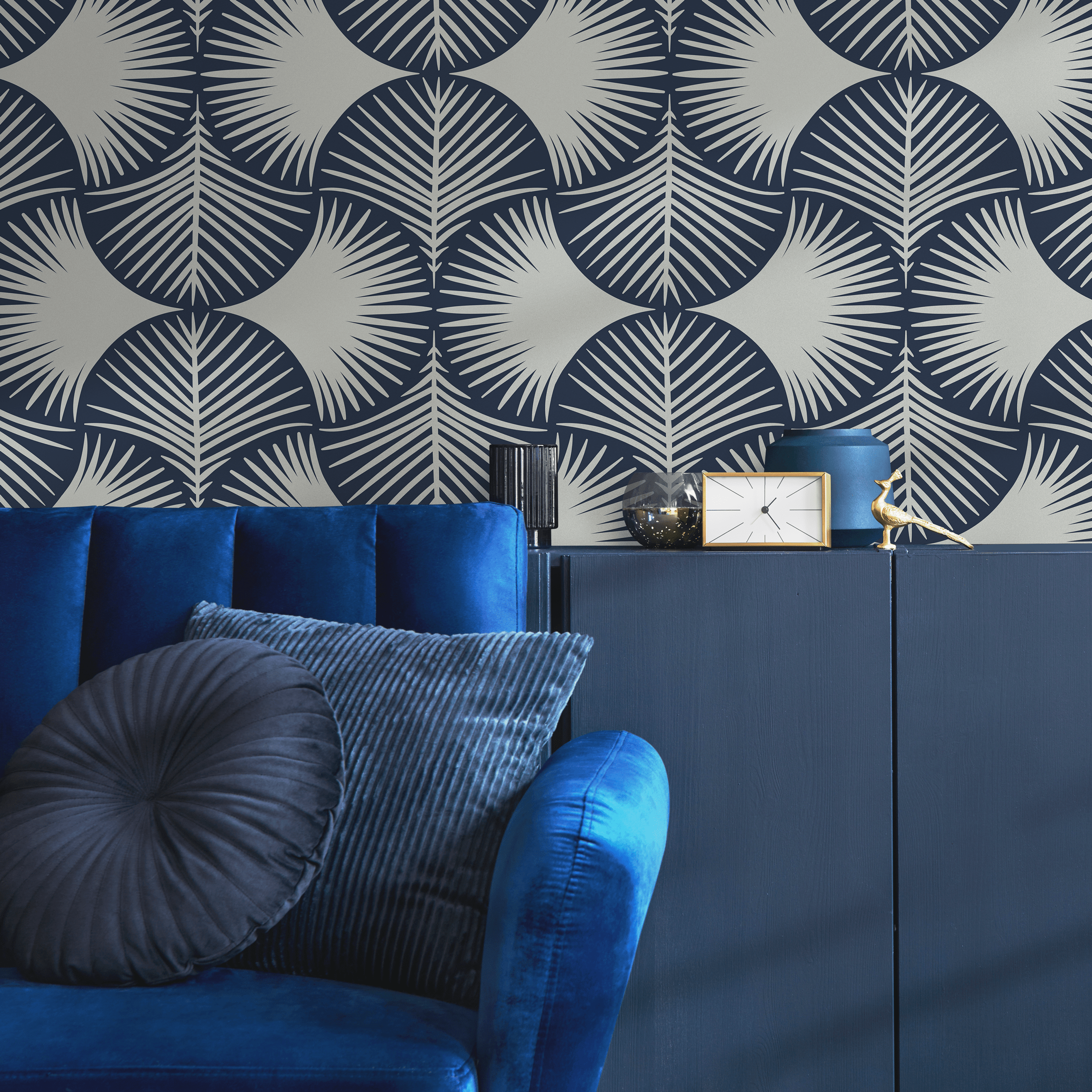 Art Deco Wallpaper With A Stylized Palm Leaf Motif In Navy Blue And Cream - C102