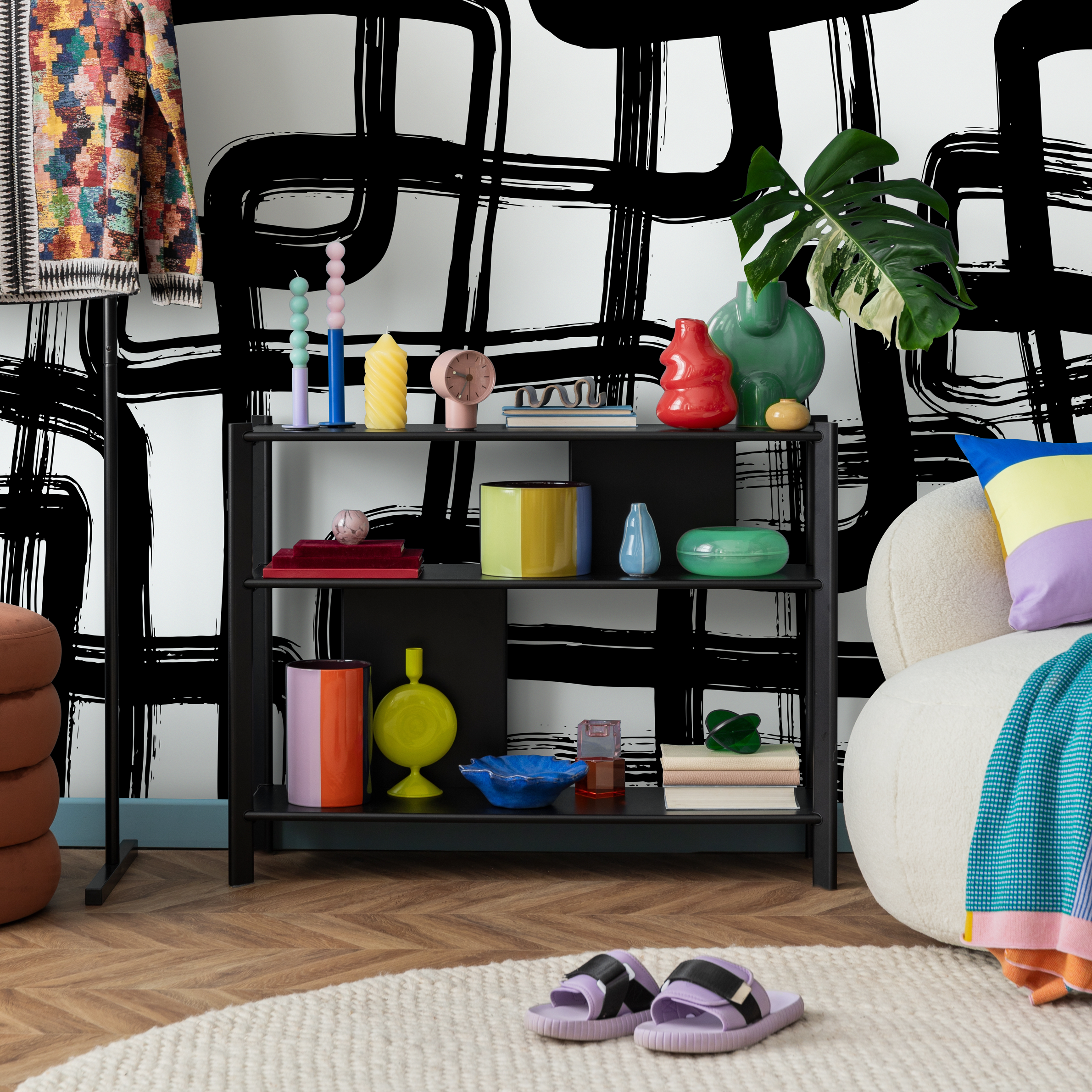 Abstract Wallpaper With Bold Brushstrokes In Black And White - C119