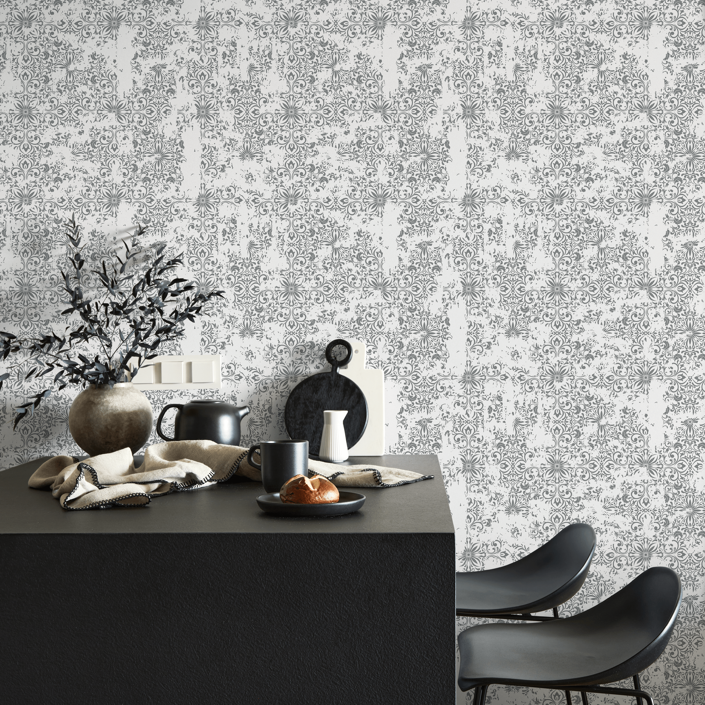 Classic Wallpaper With A Distressed Damask Motif In Gray And Light Gray - C157