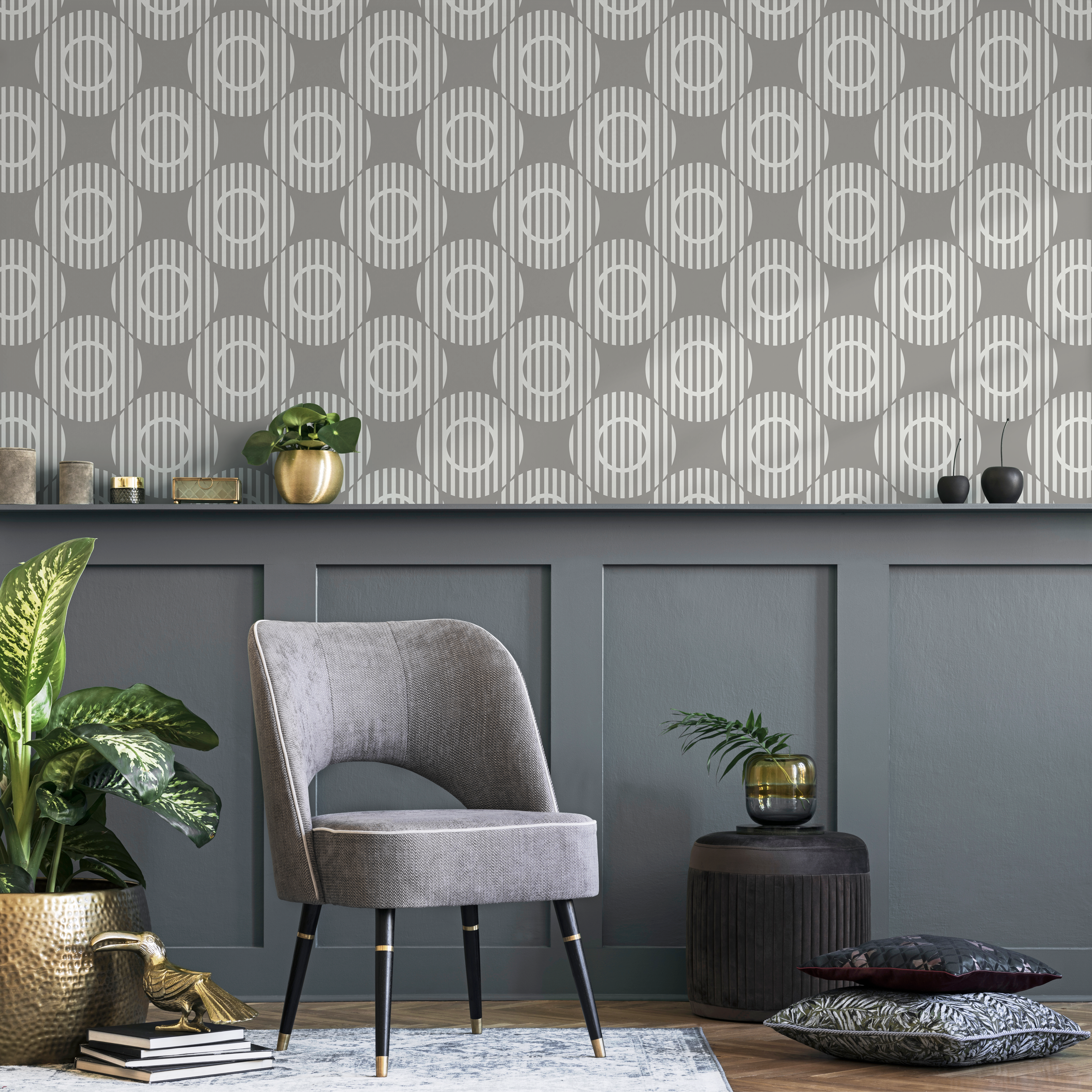 Geometric Wallpaper With Interlocking Striped Circles In Grey And White - C159
