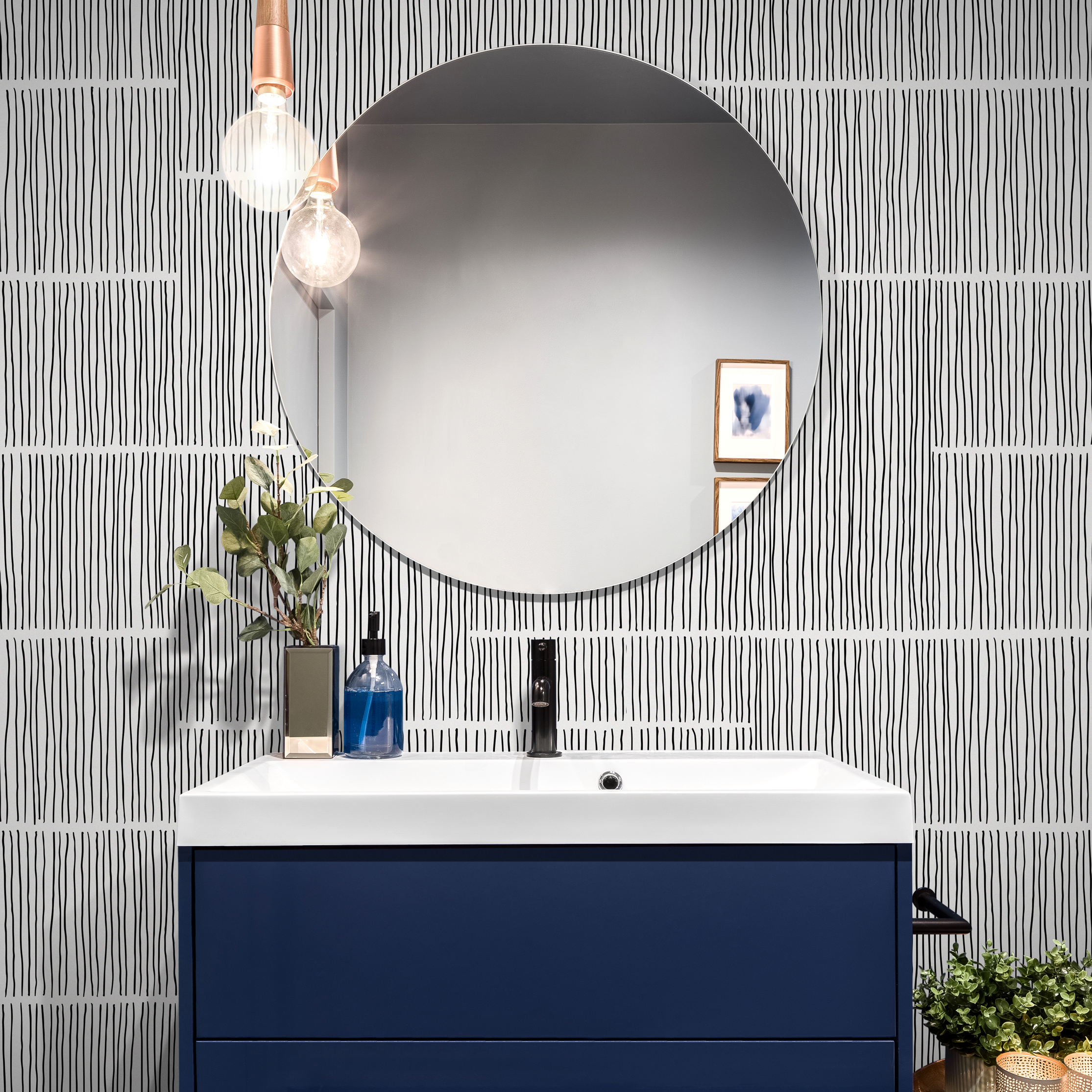 Abstract Wallpaper With Hand-drawn Vertical Lines In Black And White - C171