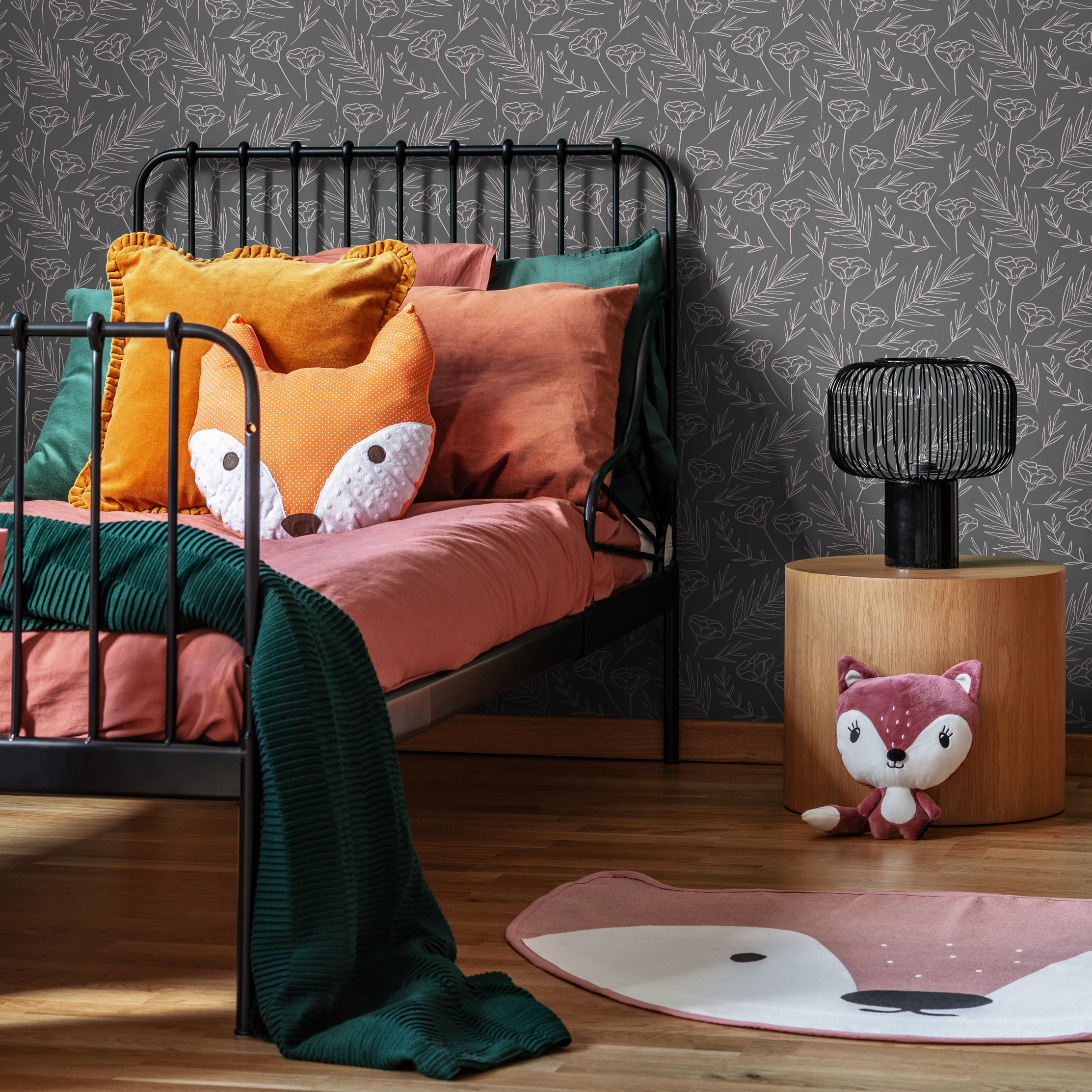 Floral Wallpaper With Minimalist Line-drawn Flowers In Gray And Pink - C196