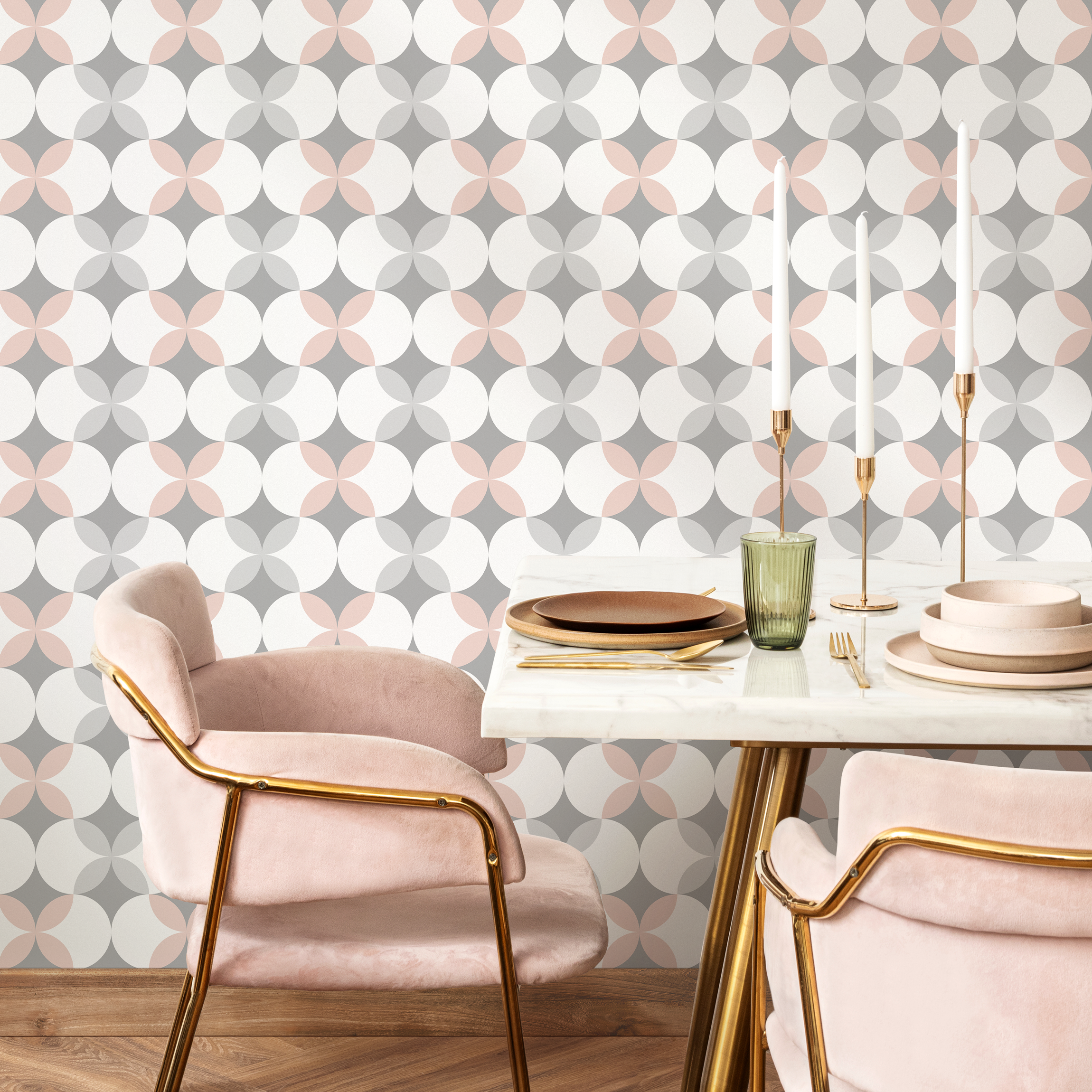 Geometric Wallpaper With An Overlapping Circle Motif In Grey And Pink - C205