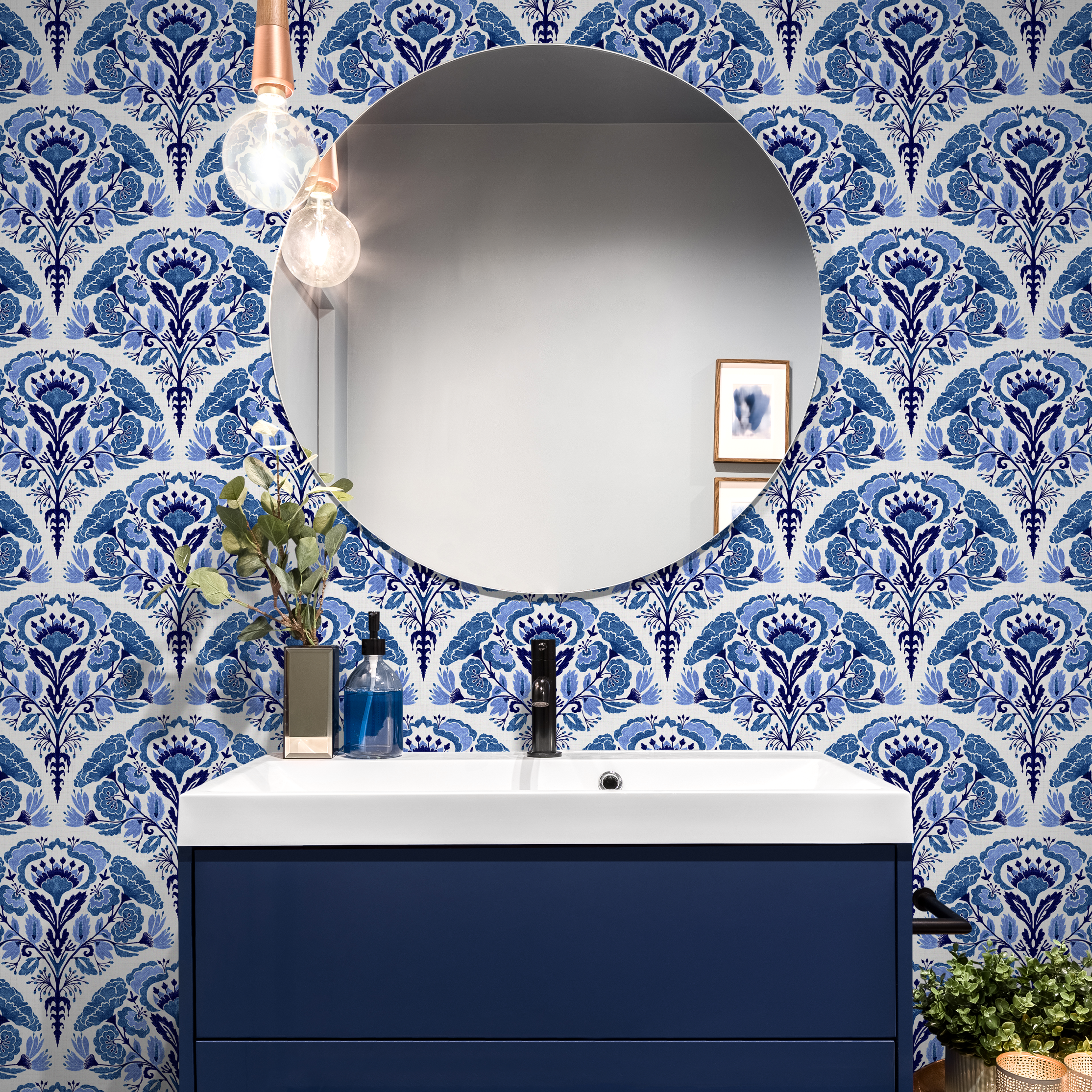 Damask Wallpaper With A Mediterranean Floral Motif In Blue - C236