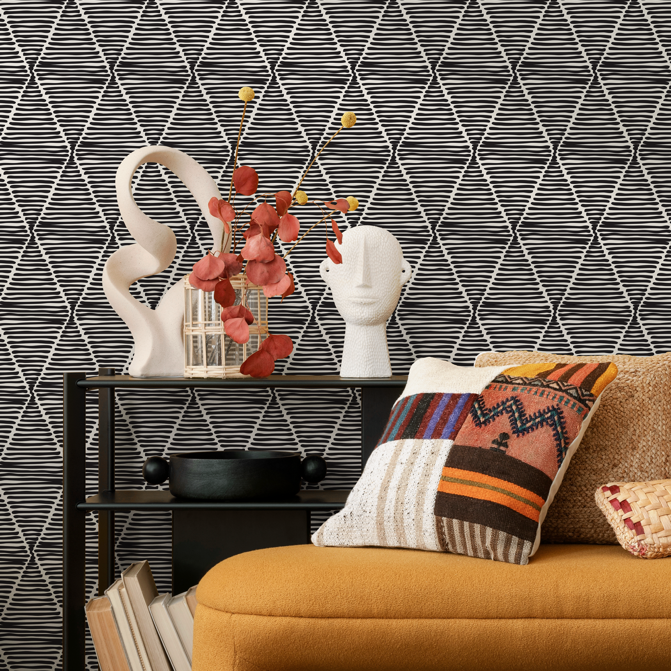 Geometric Wallpaper With Sketched Diamond Shapes In Black And White - C238