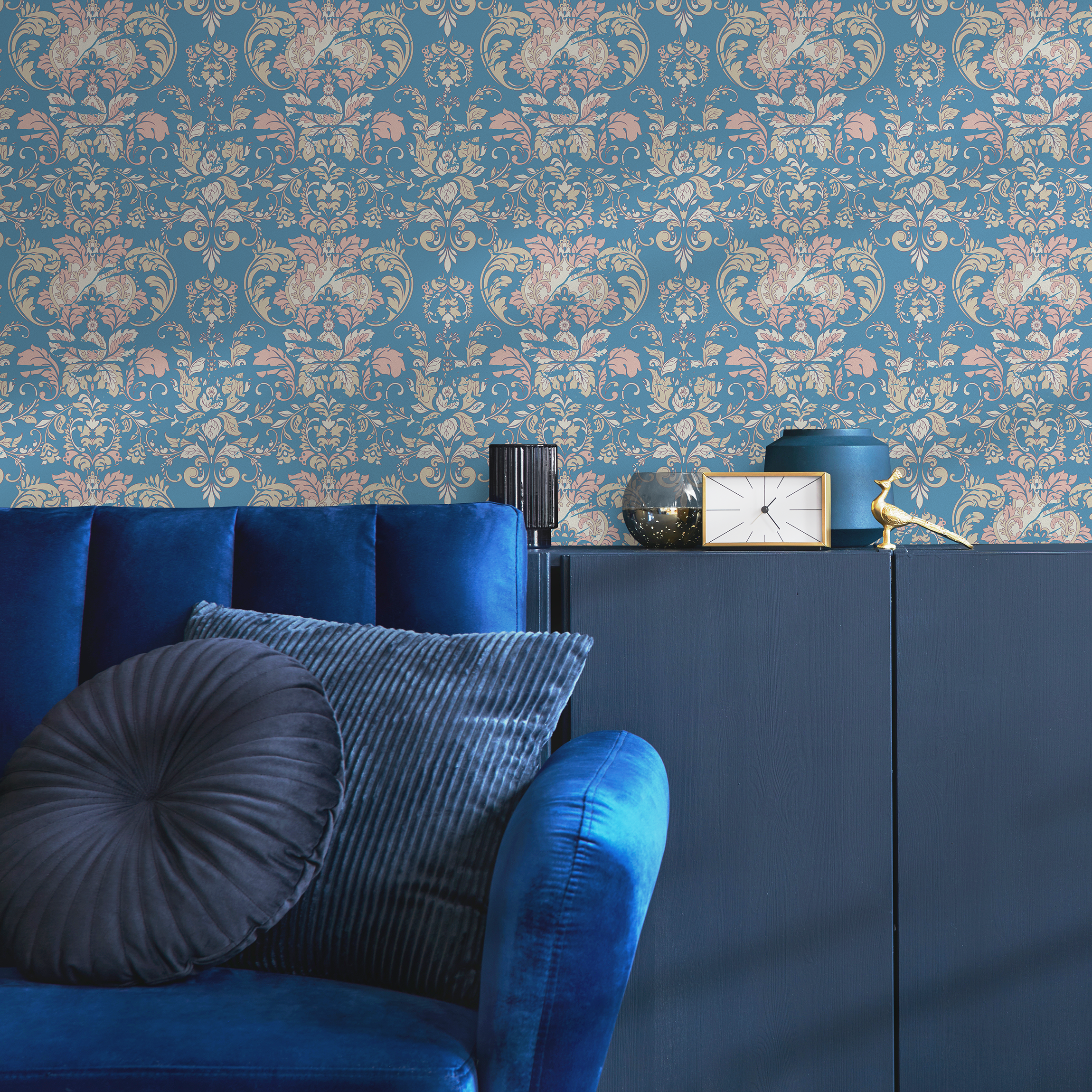 Damask Wallpaper With An Elegant Floral Motif In Blue, Pink, And Beige - C284