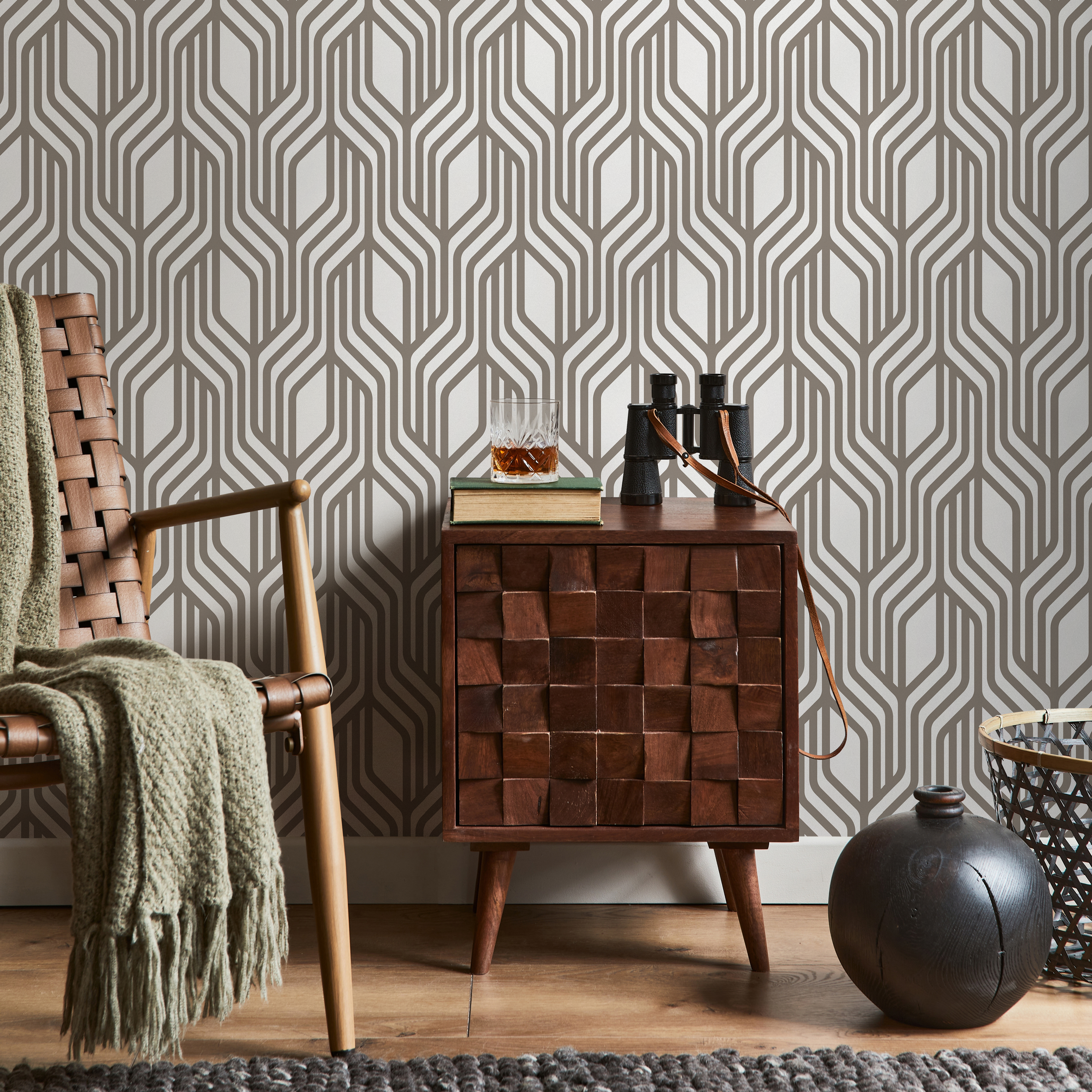 Geometric Wallpaper With An Interlocking Linear Pattern In Beige - C287