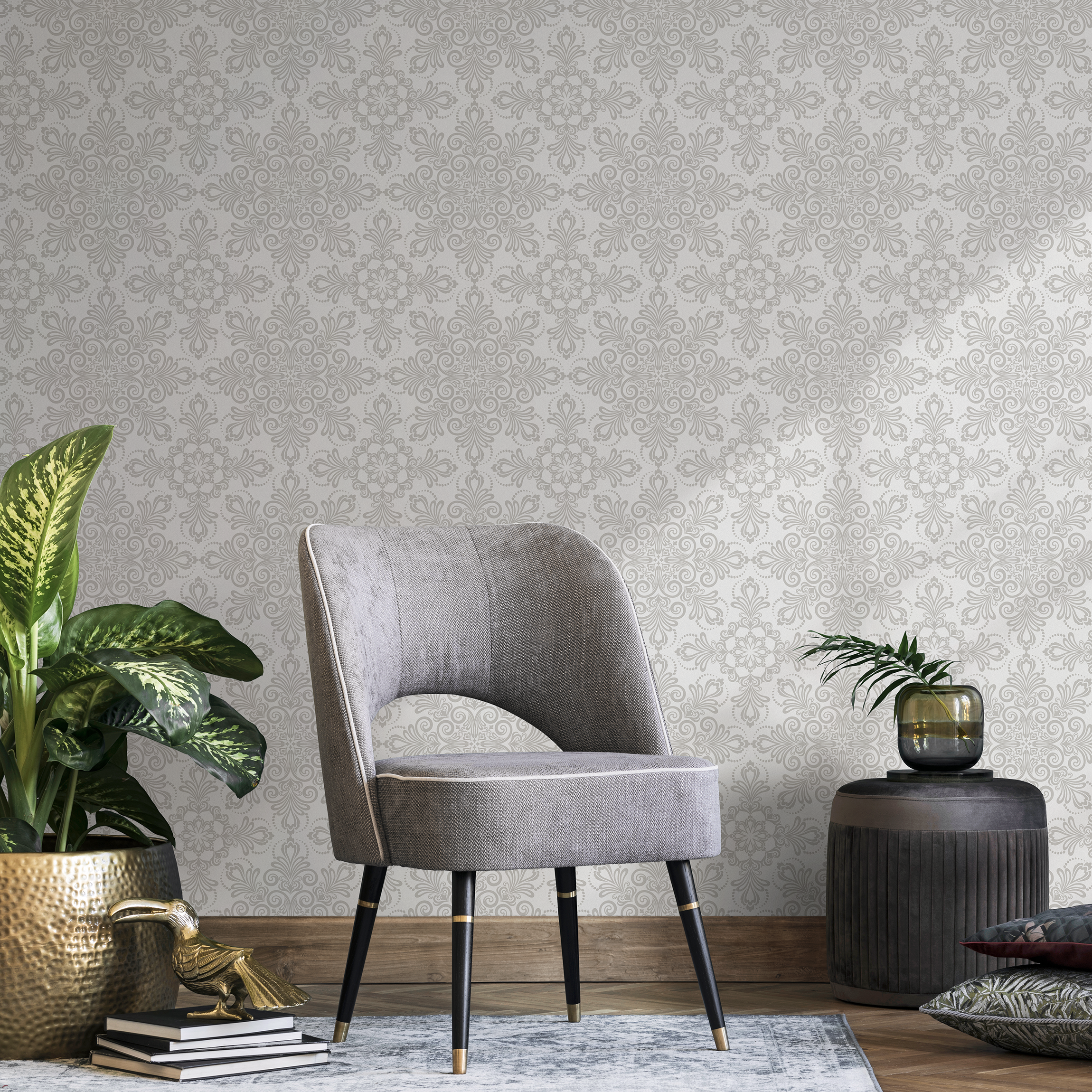 Damask Wallpaper With An Intricate Medallion Motif In Light Gray - C342