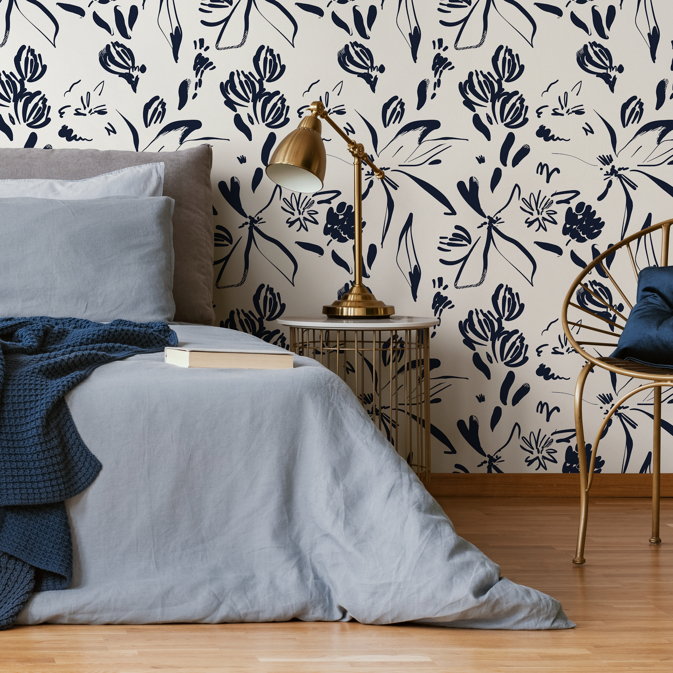 Floral Wallpaper With Abstract Brushstrokes In Navy Blue And Cream - C383