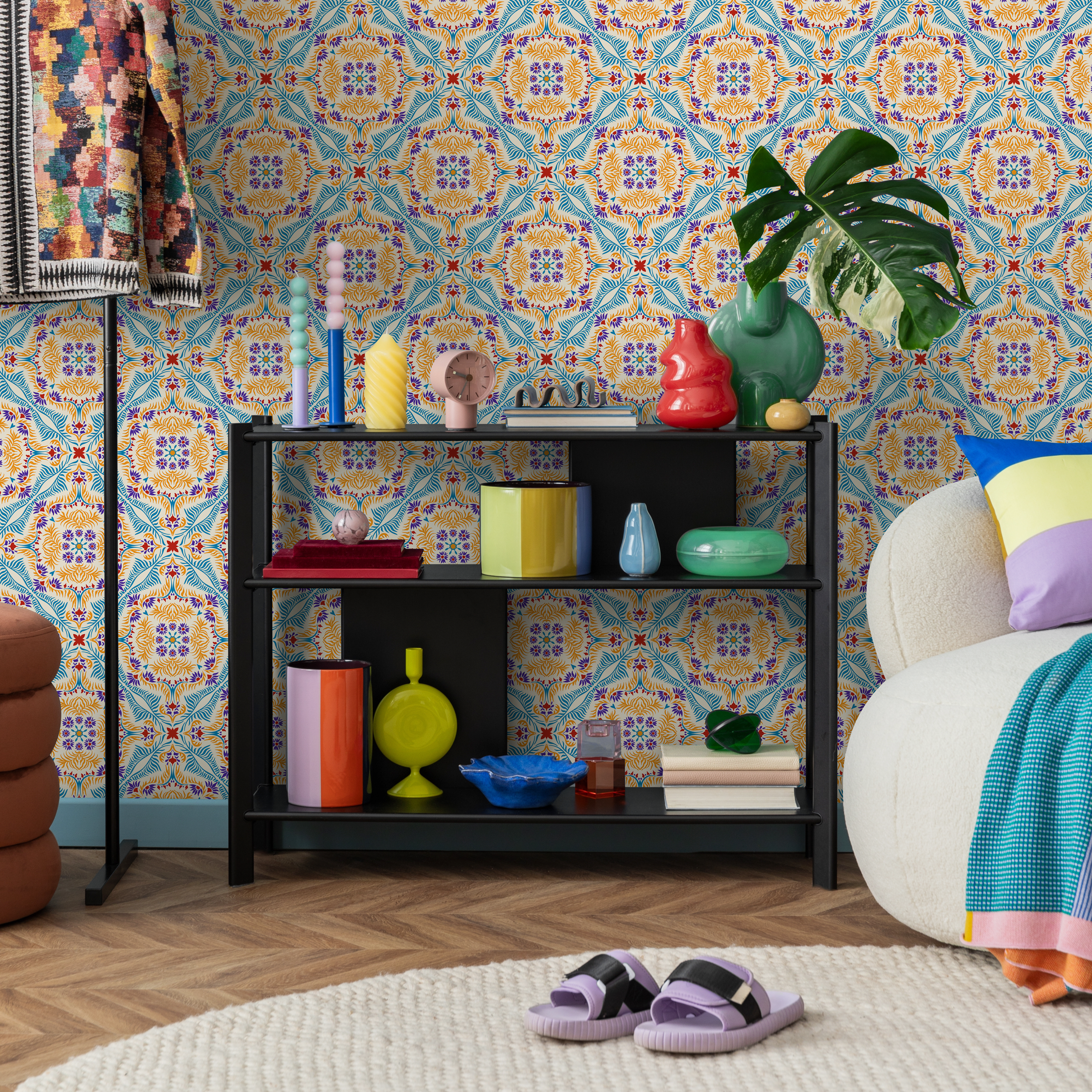 Vintage Wallpaper With An Intricate Tile Motif In Blue, Orange, And Purple - C385