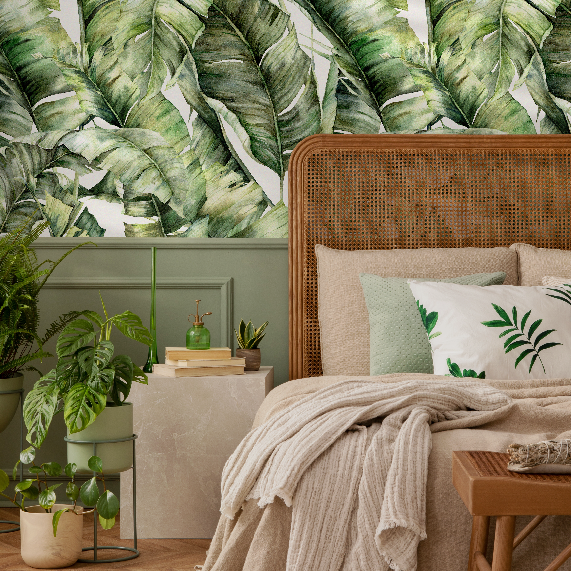 Botanical Wallpaper Featuring Lush Banana Leaves In Green - C405