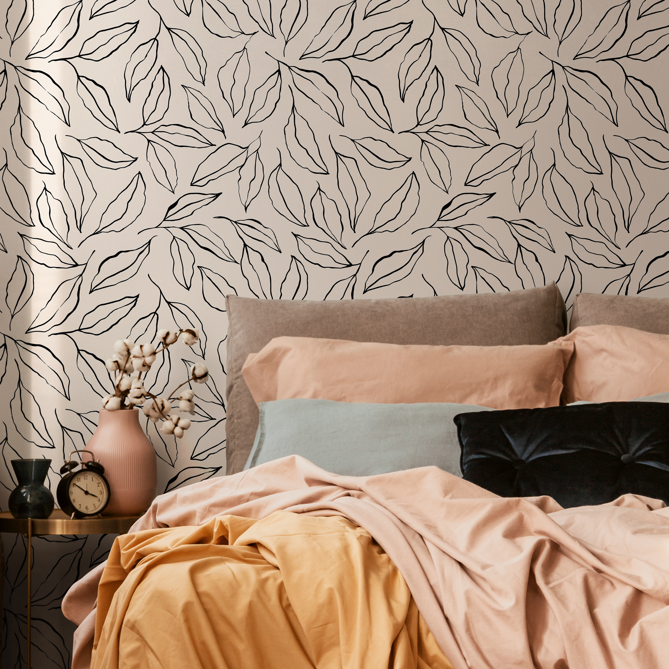 Botanical Wallpaper With A Hand-drawn Leaf Motif In Black And Beige - C425