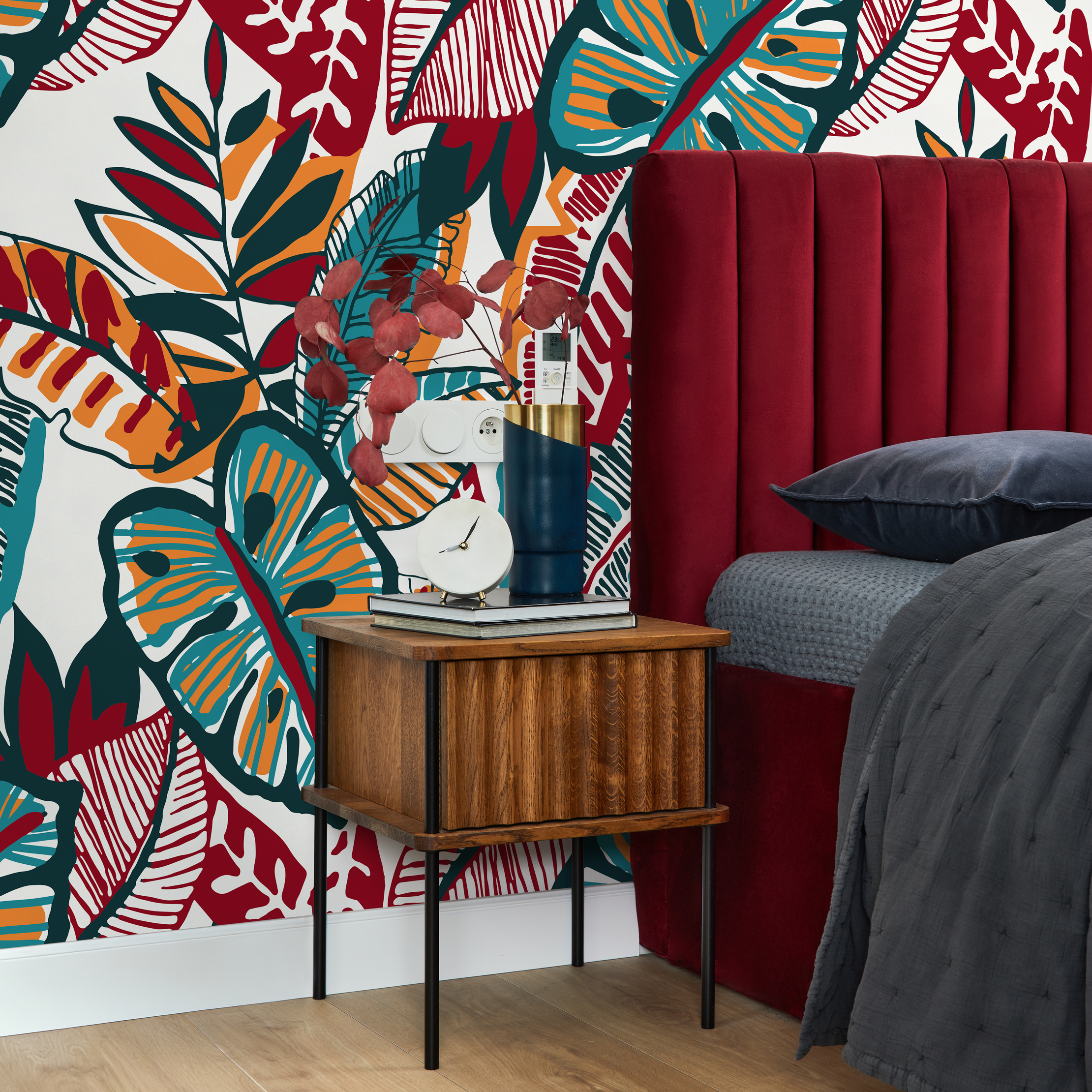 Botanical Wallpaper Featuring Stylized Leaves In Red, Teal, And Orange - C430