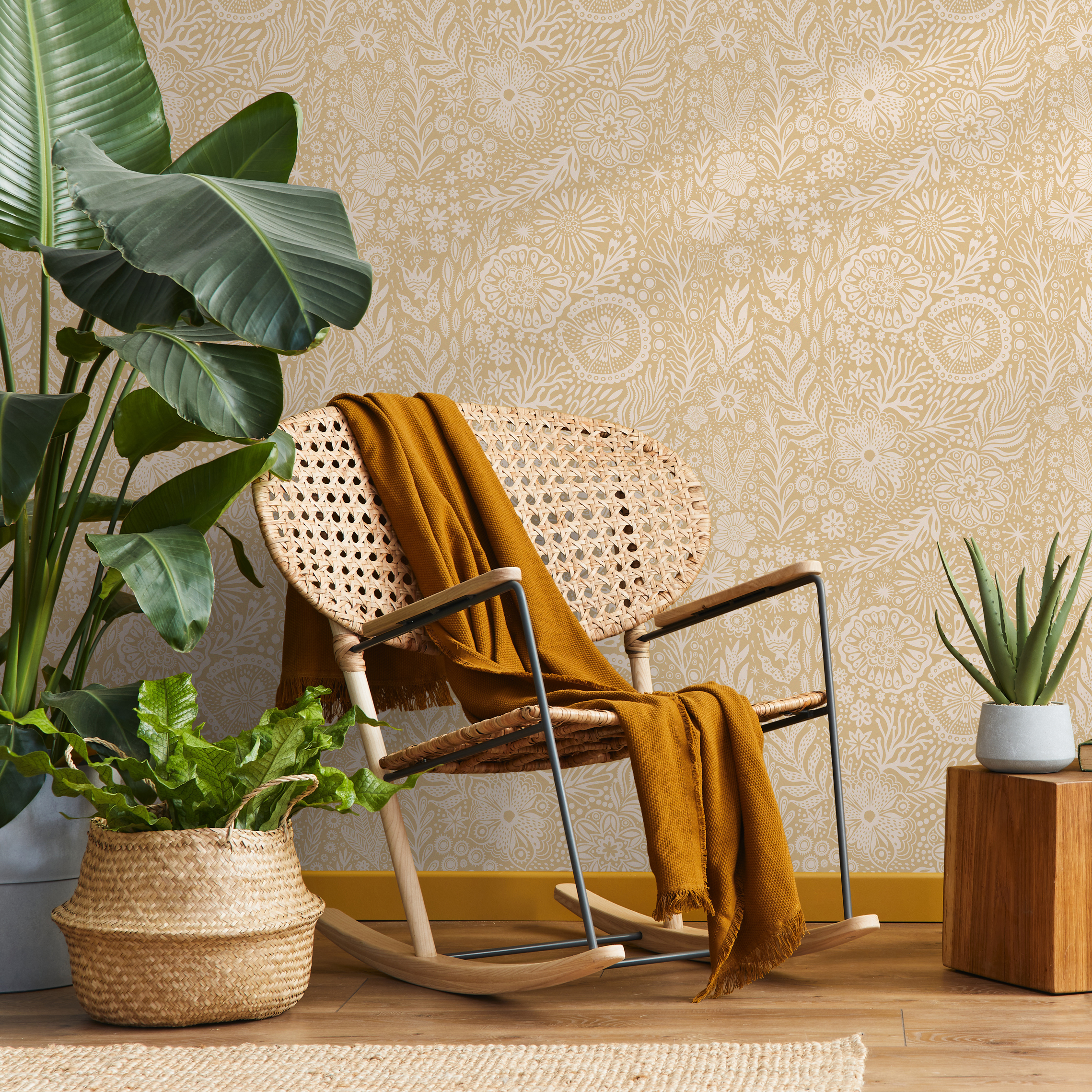 Floral Wallpaper With A Folk Art Motif In Yellow And White - C434