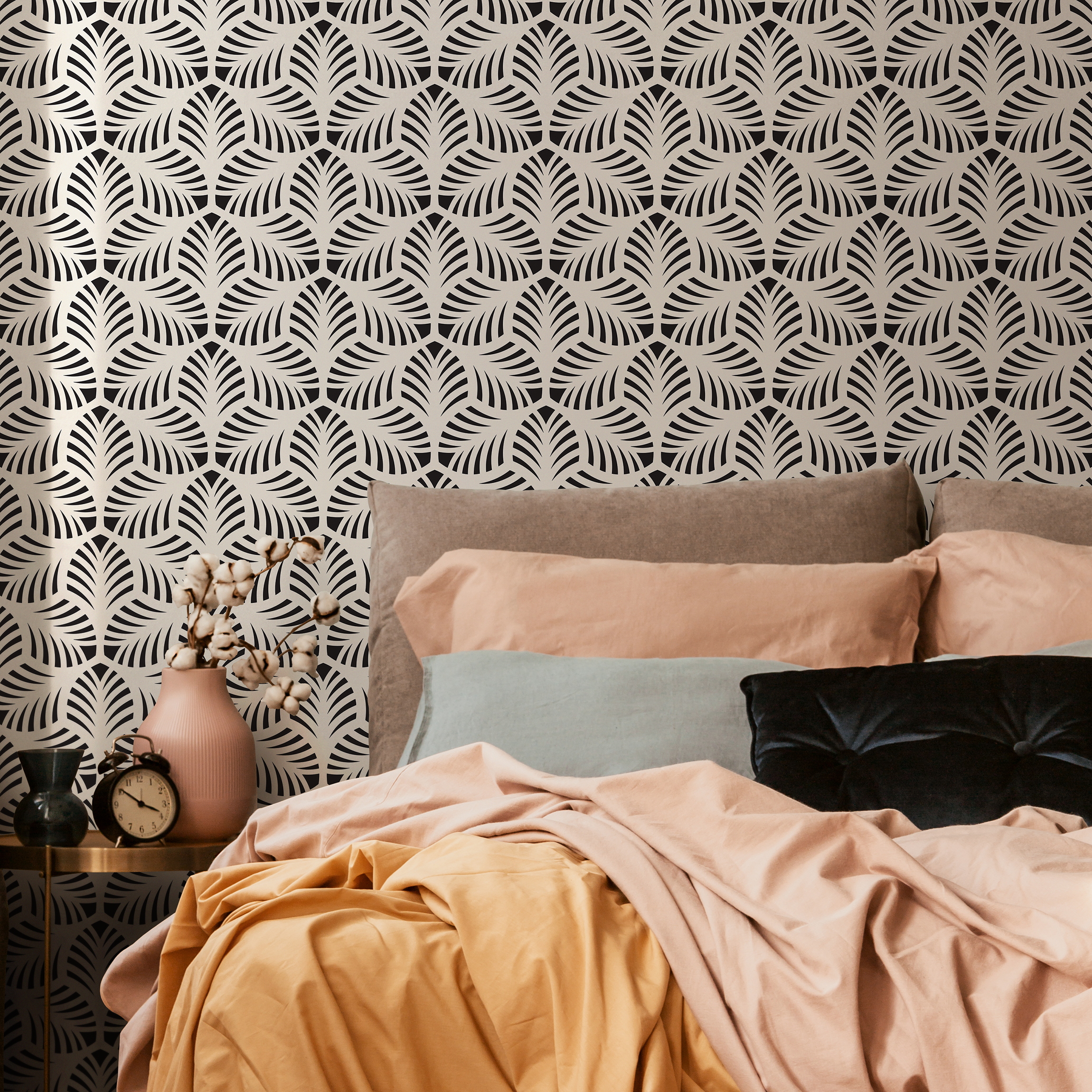 Art Deco Wallpaper With A Geometric Fan Pattern In Black And Cream - C440