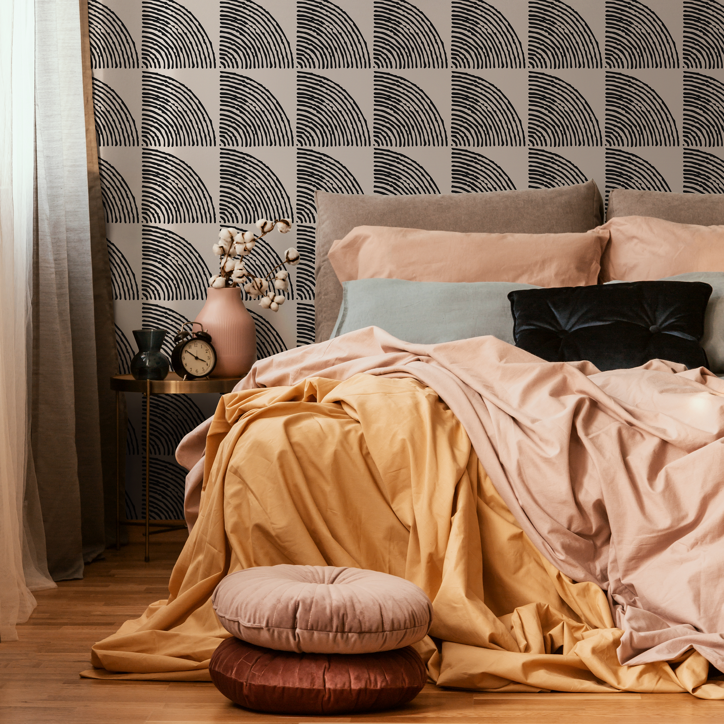 Boho Wallpaper With A Geometric Arc Motif In Black And Beige - C482