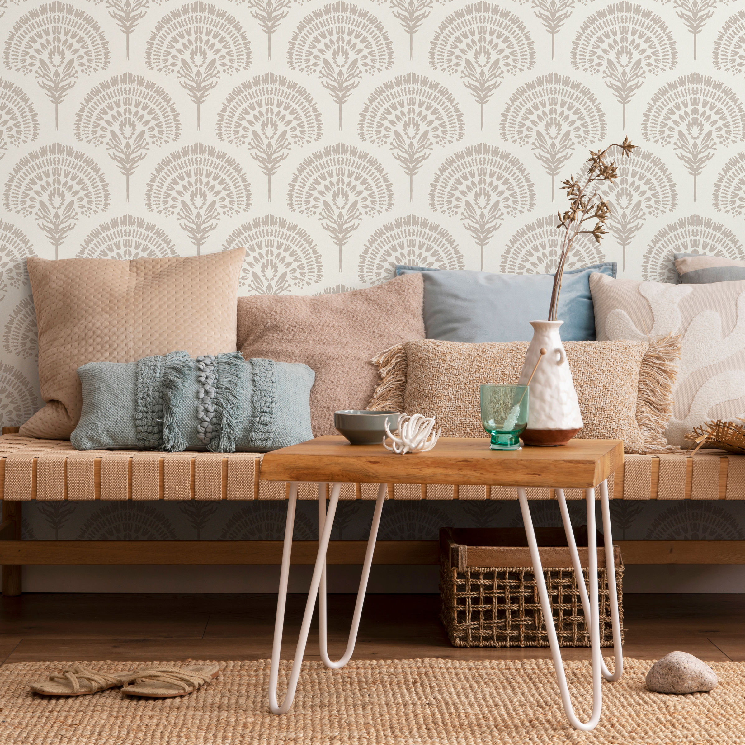 Bohemian Wallpaper With A Stylized Palm Motif In Greige And Beige - C510