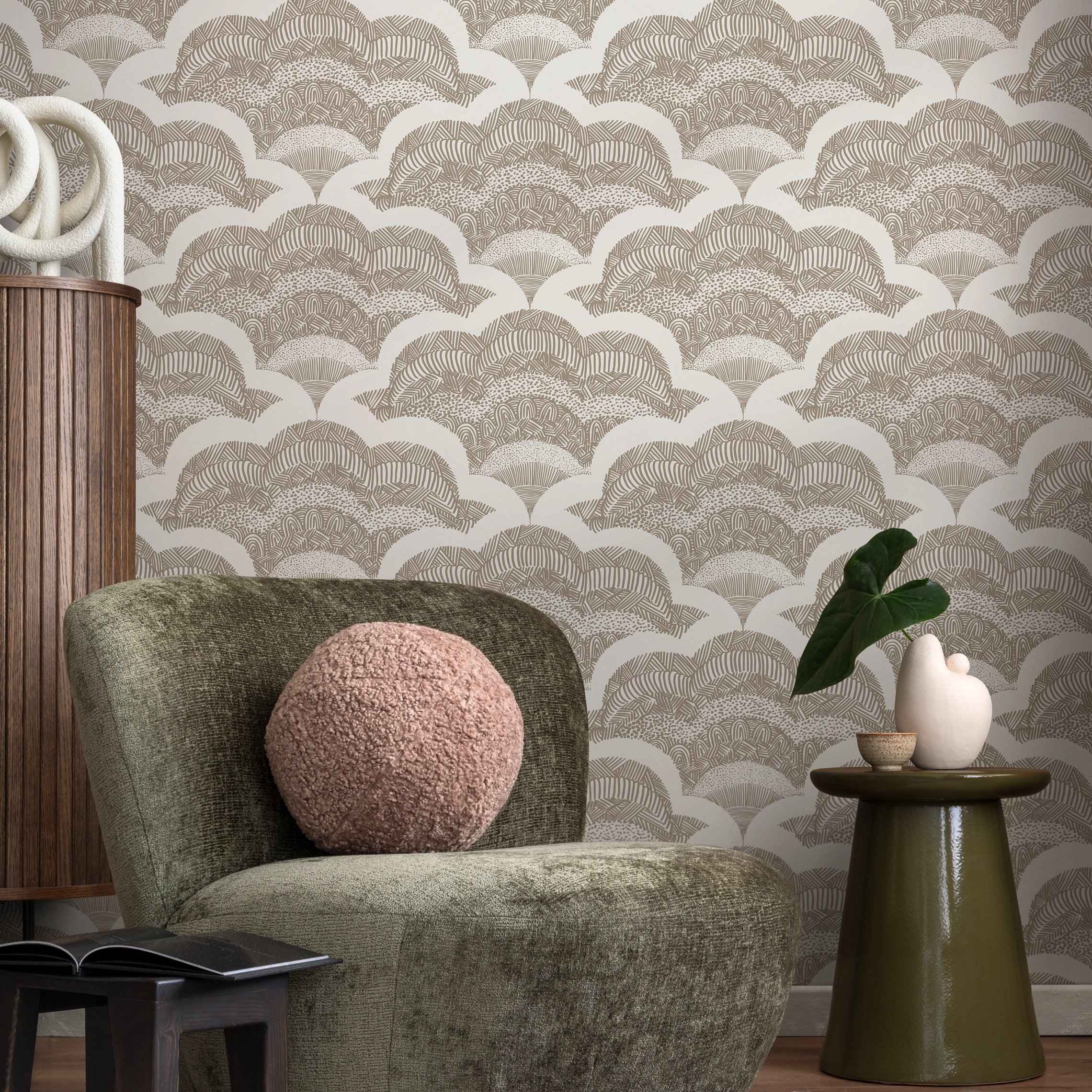 Scallop Wallpaper With Intricate Hand-drawn Textures In Taupe And Cream - C512