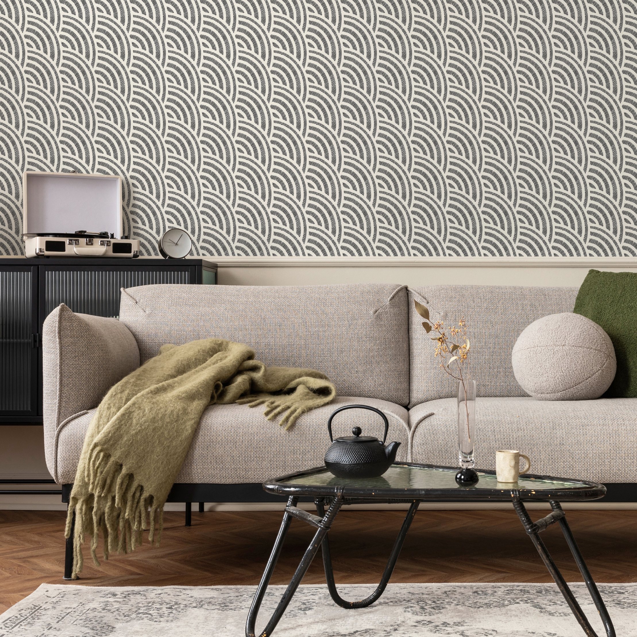 Geometric Wallpaper With A Sketched Scallop Motif In Black And White - C521