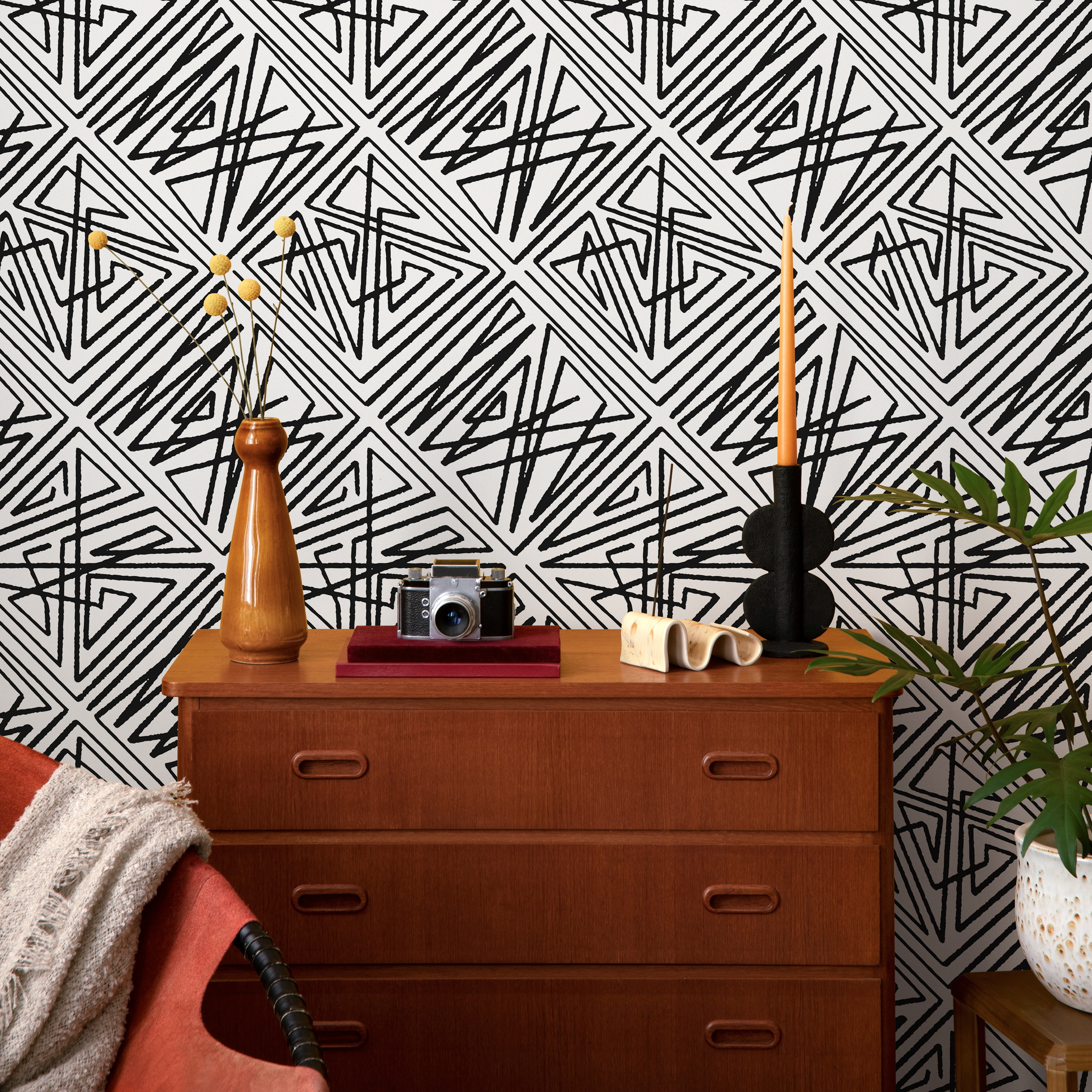 Geometric Wallpaper With Abstract Hand-drawn Triangles In Black And White - C547