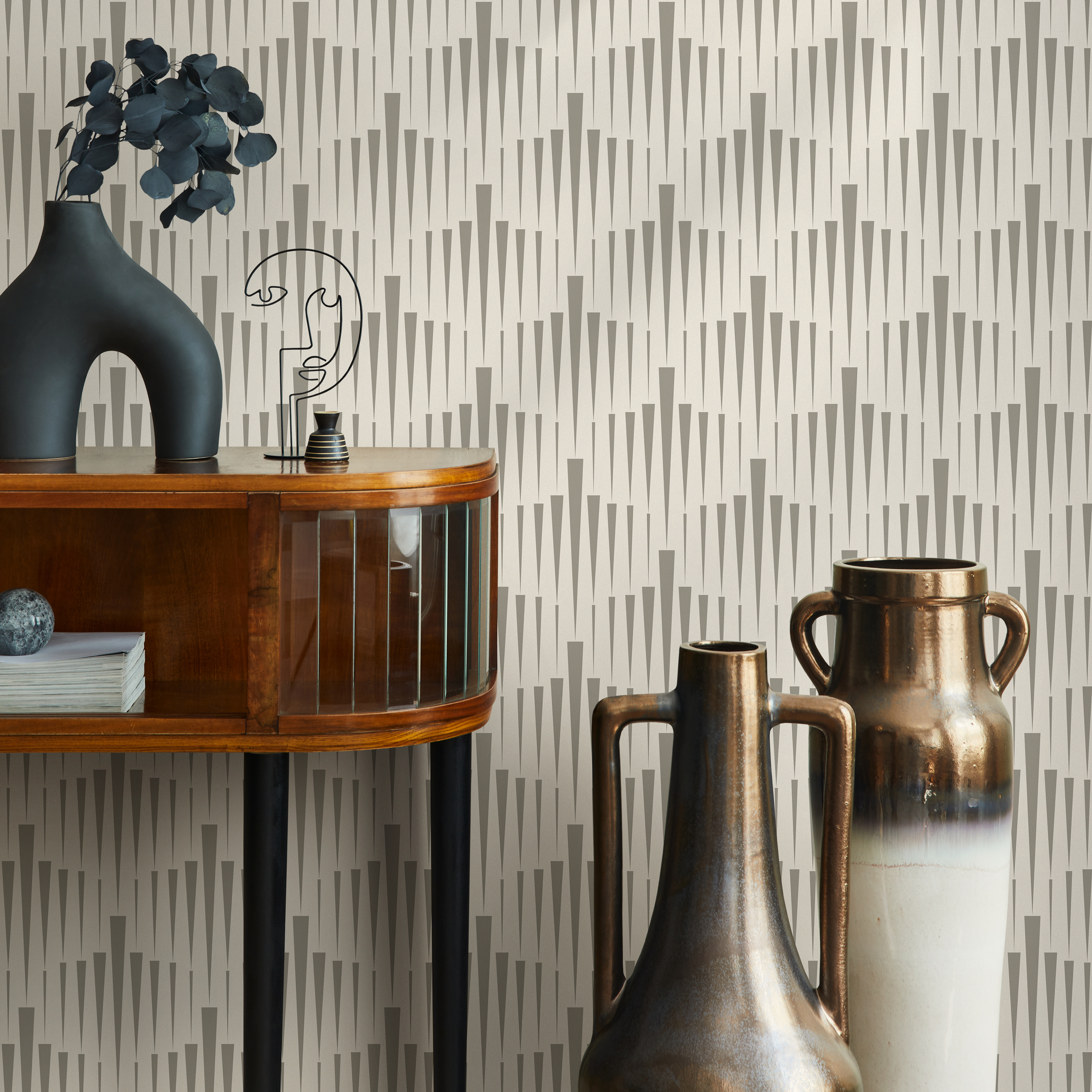 Geometric Wallpaper With Tapered Vertical Lines In White And Beige - C559