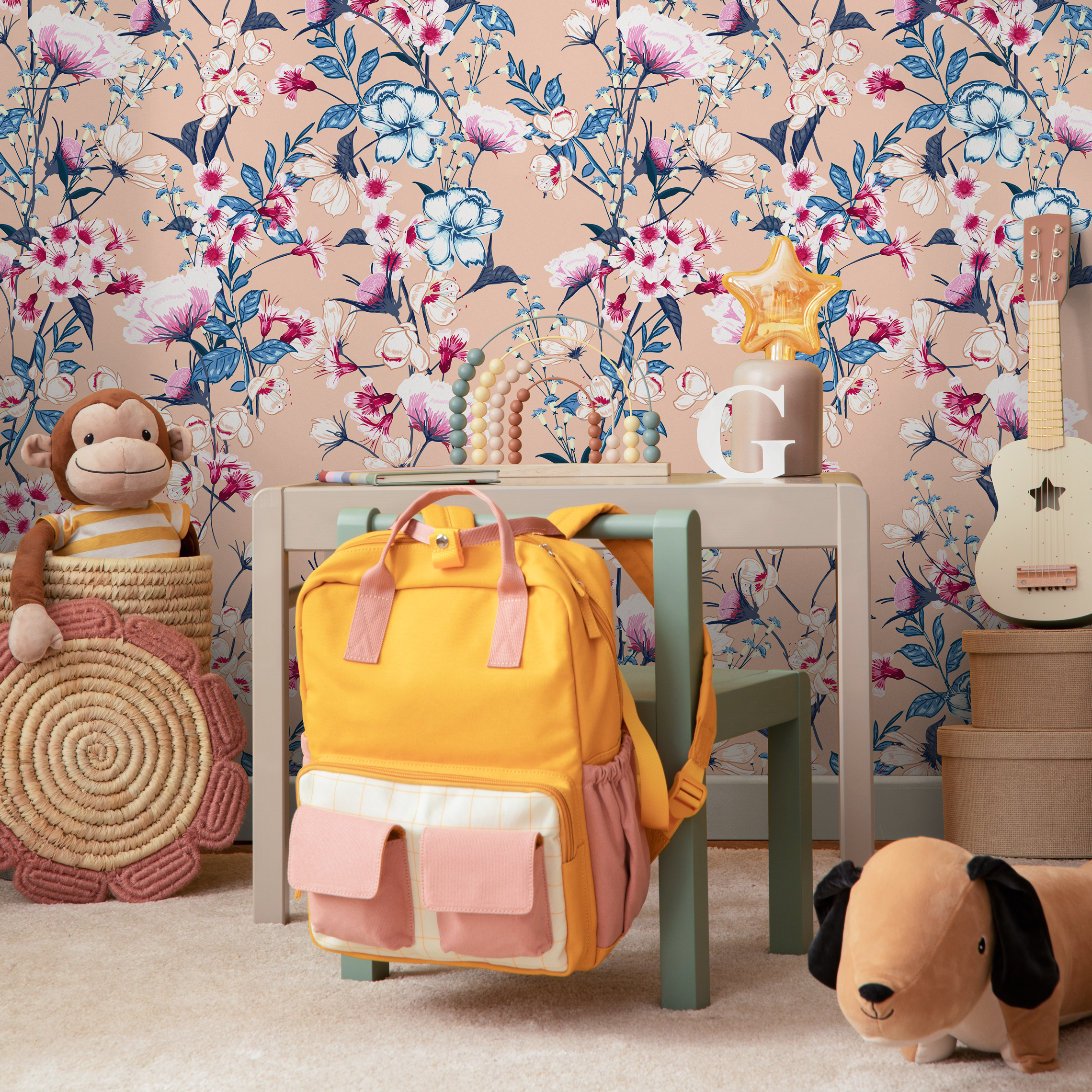 Floral Wallpaper With A Vintage Wildflower Motif In Pink, Blue, And Peach - C583