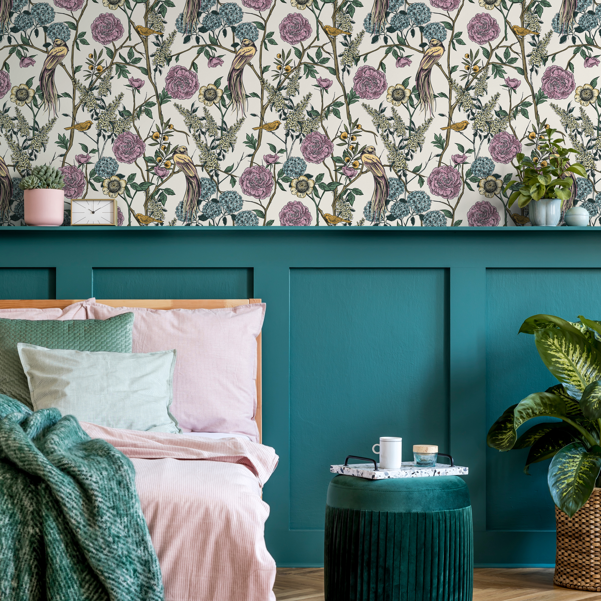 Chinoiserie Wallpaper With Exotic Birds And Blooms In Purple, Blue, And Yellow - C584