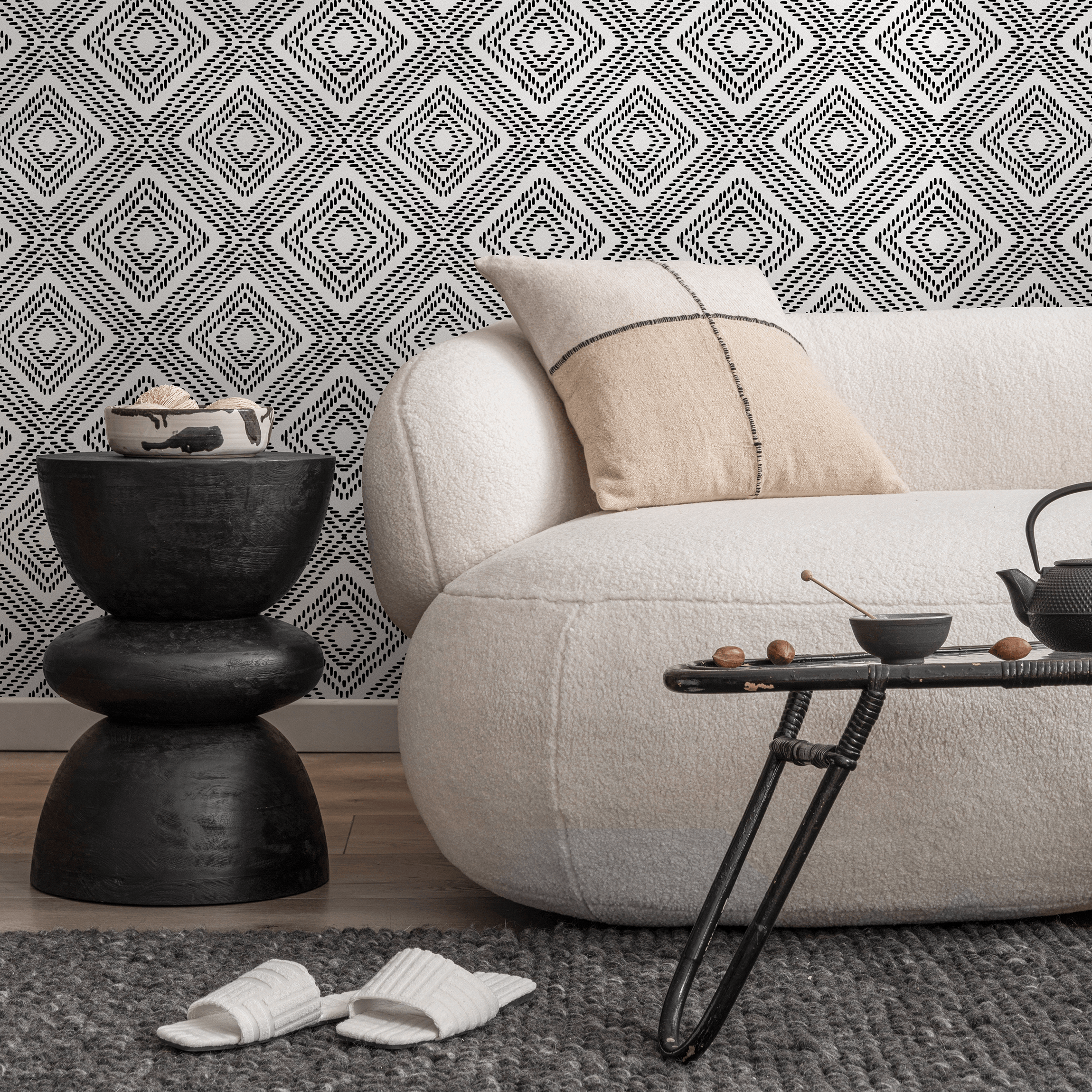 Geometric Wallpaper With A Dashed Diamond Motif In Black And White - C591