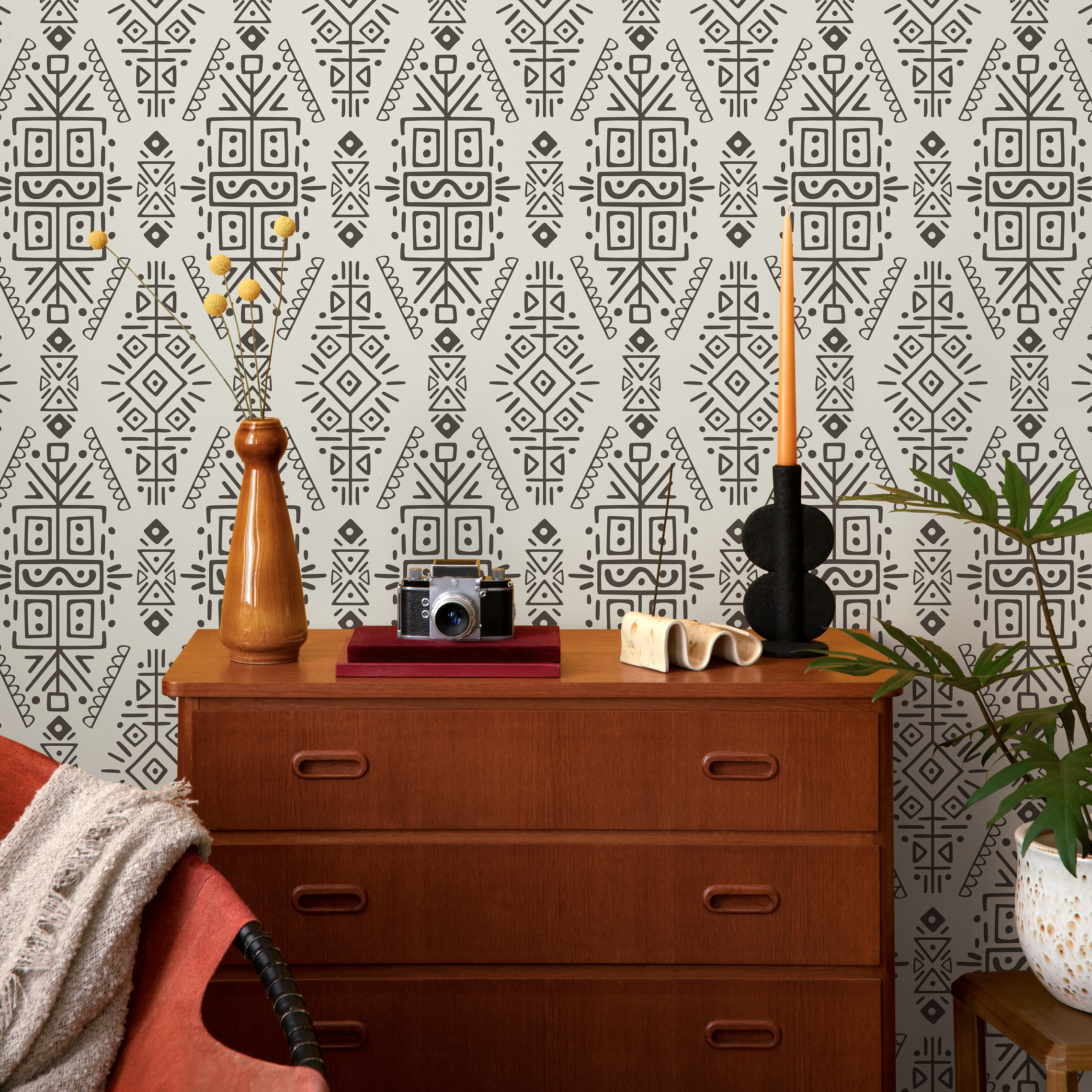 Tribal Wallpaper With A Geometric Ethnic Motif In Beige And Black - C607