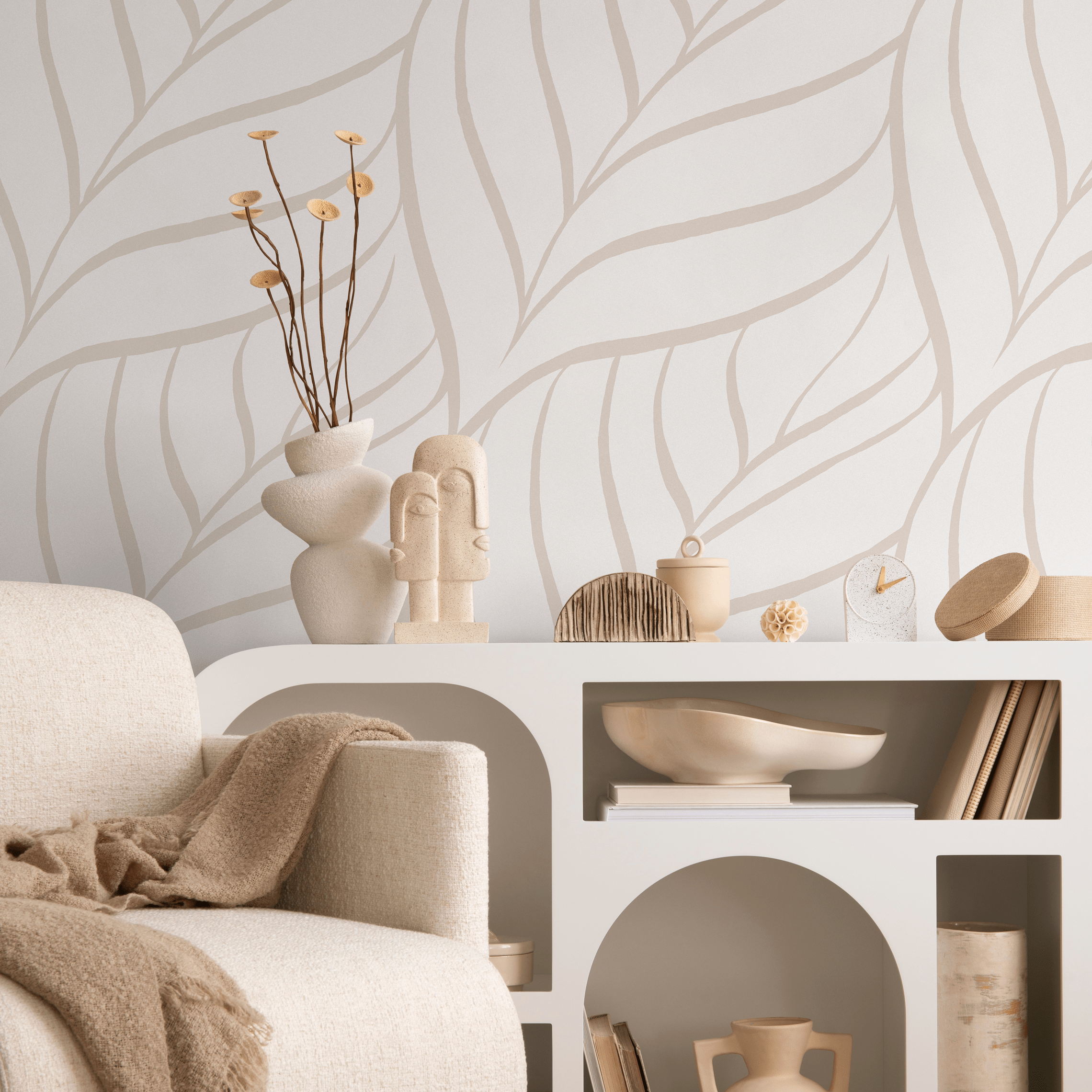Botanical Wallpaper Featuring A Minimalist Wavy Leaf Motif In Beige - C638