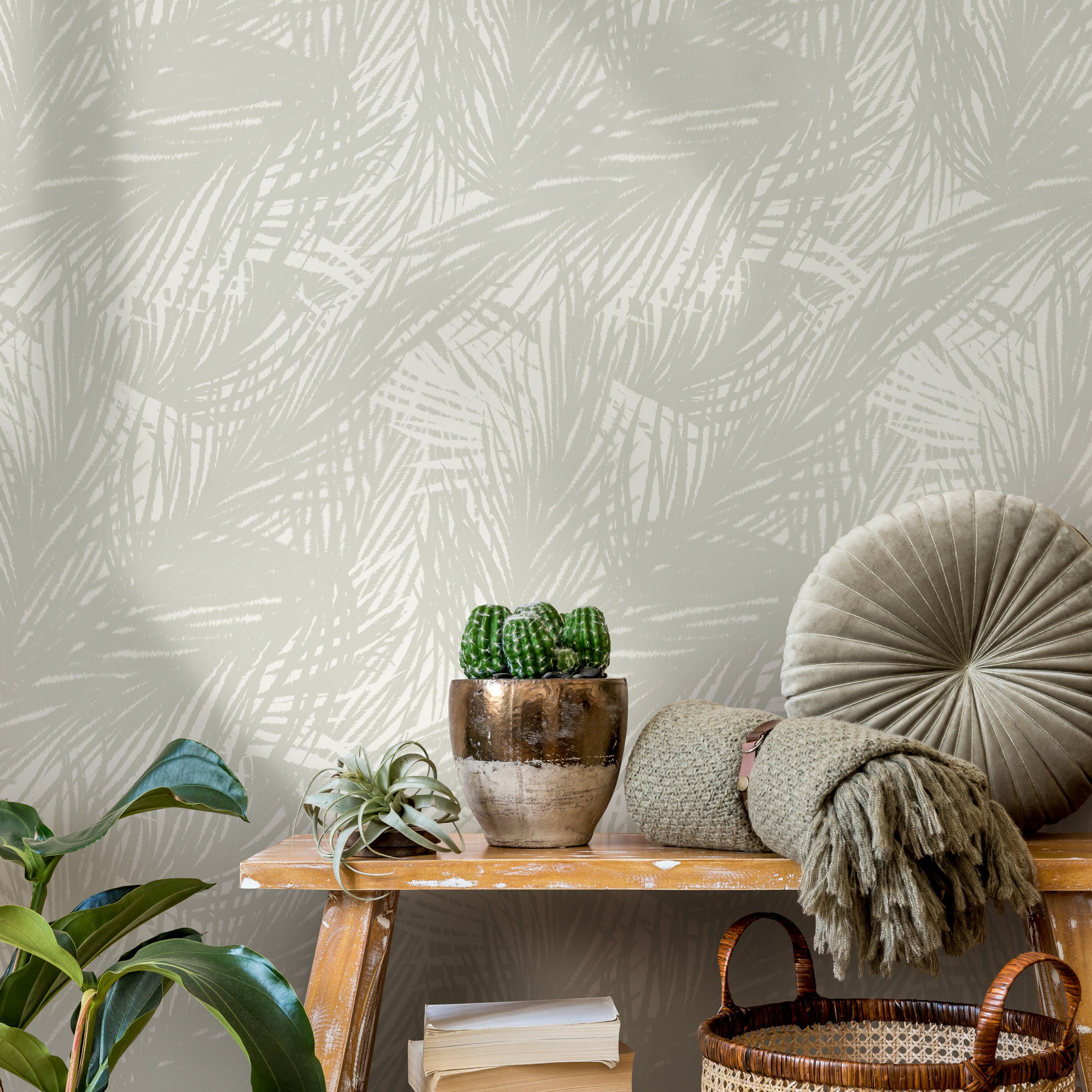 Tropical Wallpaper With Sketched Palm Fronds In Light Gray And Cream - C654