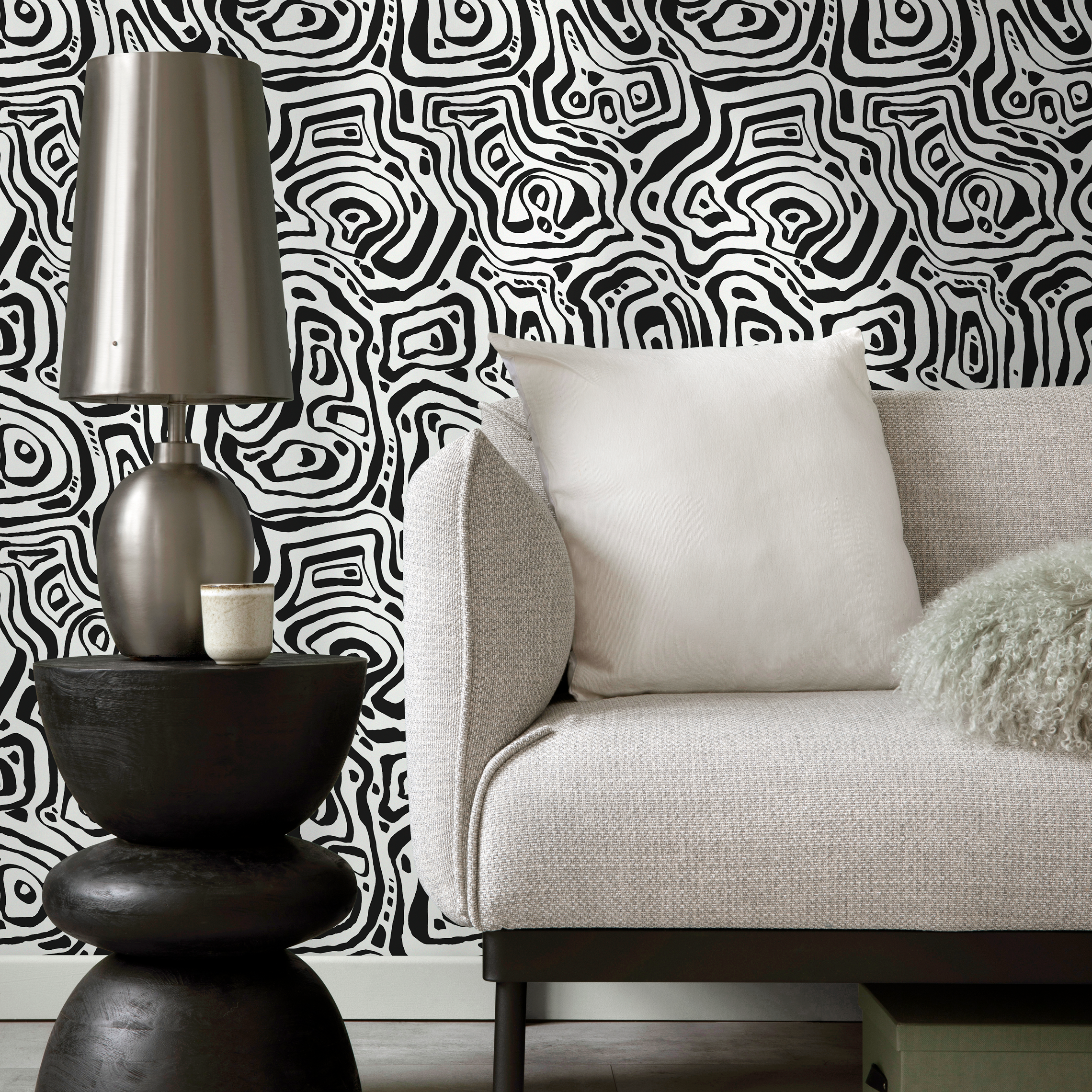 Abstract Wallpaper With Bold Labyrinth Lines In Black And White - C656