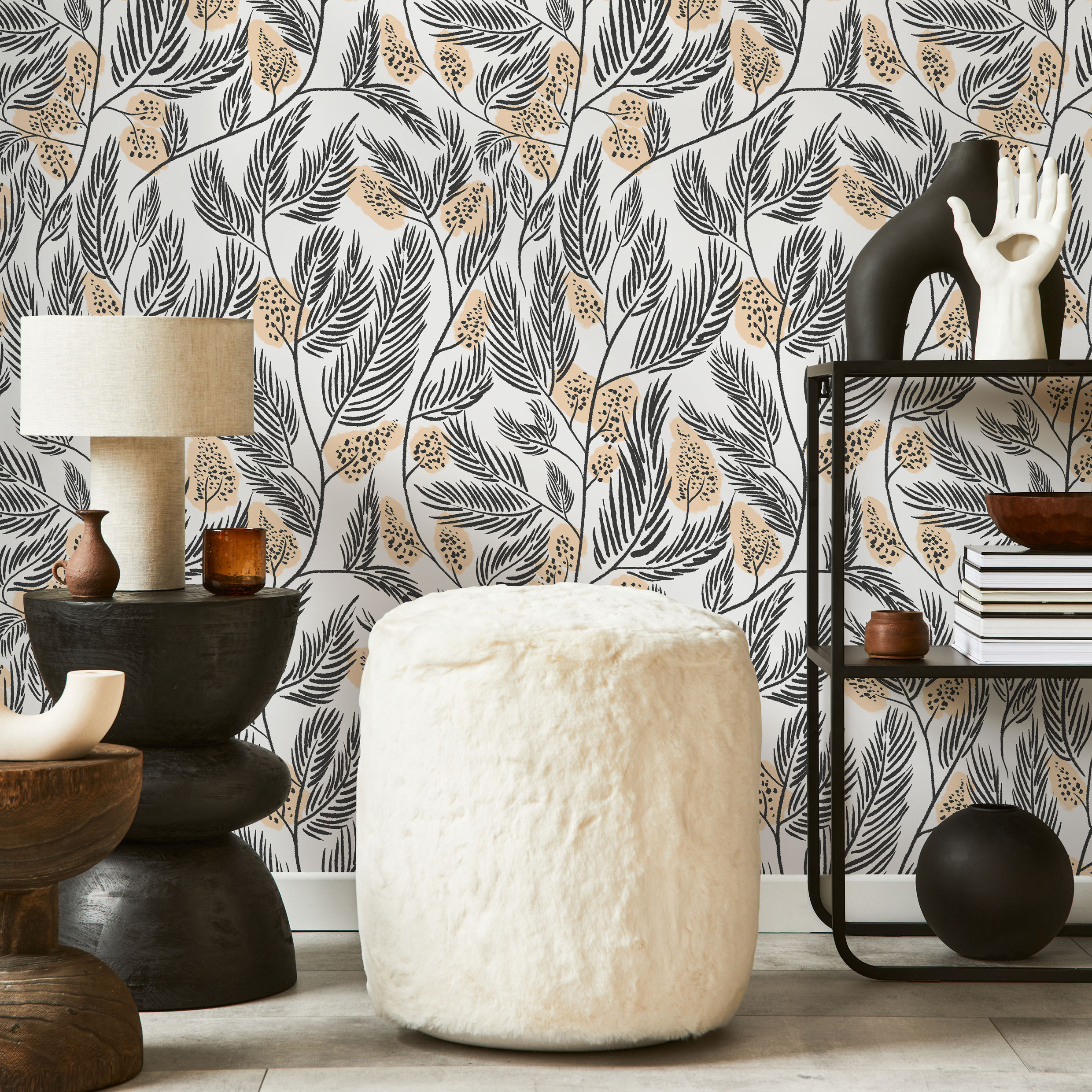 Botanical Wallpaper Featuring Stylized Fern Fronds In Black And Peach - C670