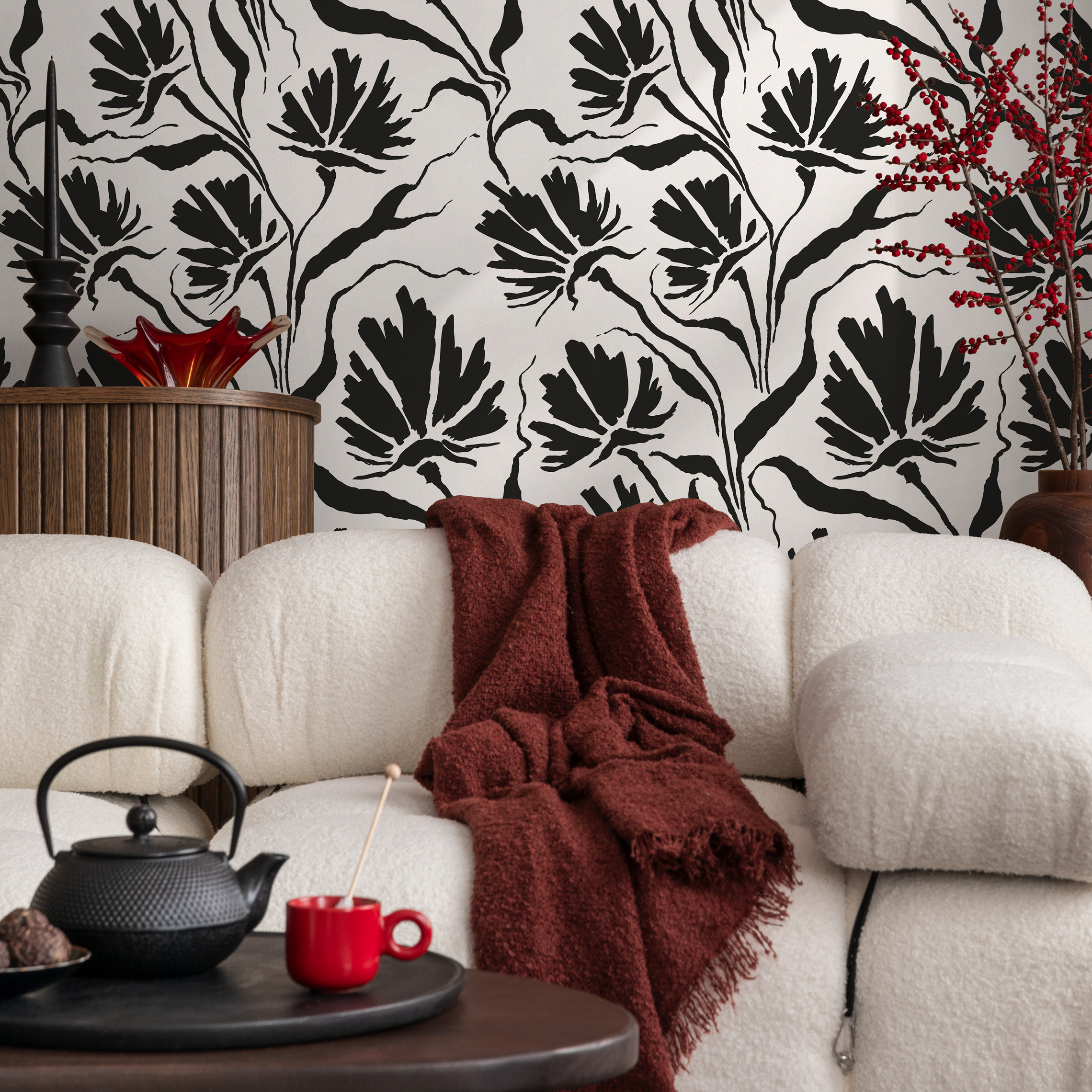 Floral Wallpaper With A Bold Ink-drawn Motif In Black And White - C672