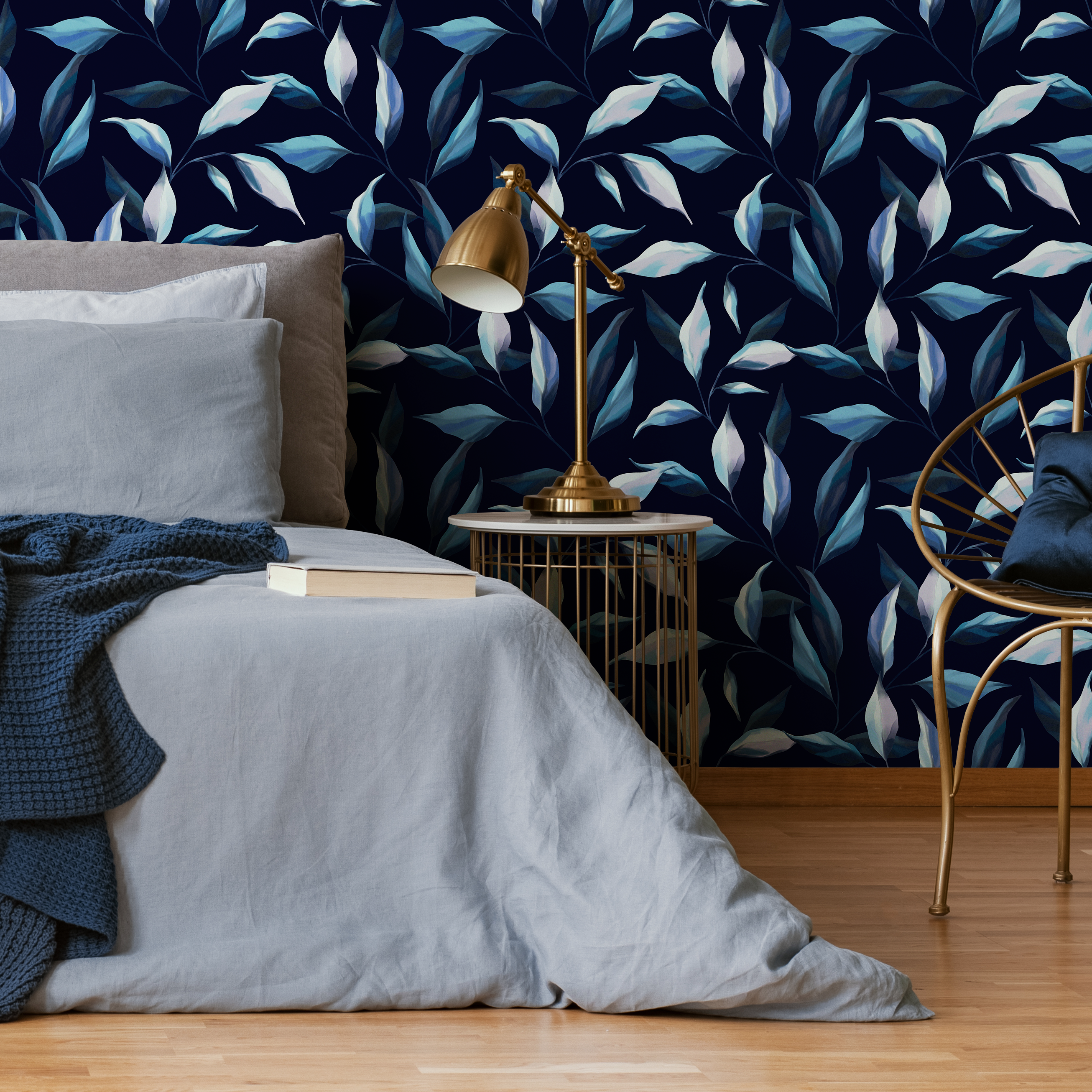 Botanical Wallpaper Featuring Cascading Fern Leaves In Navy And Blue - C690