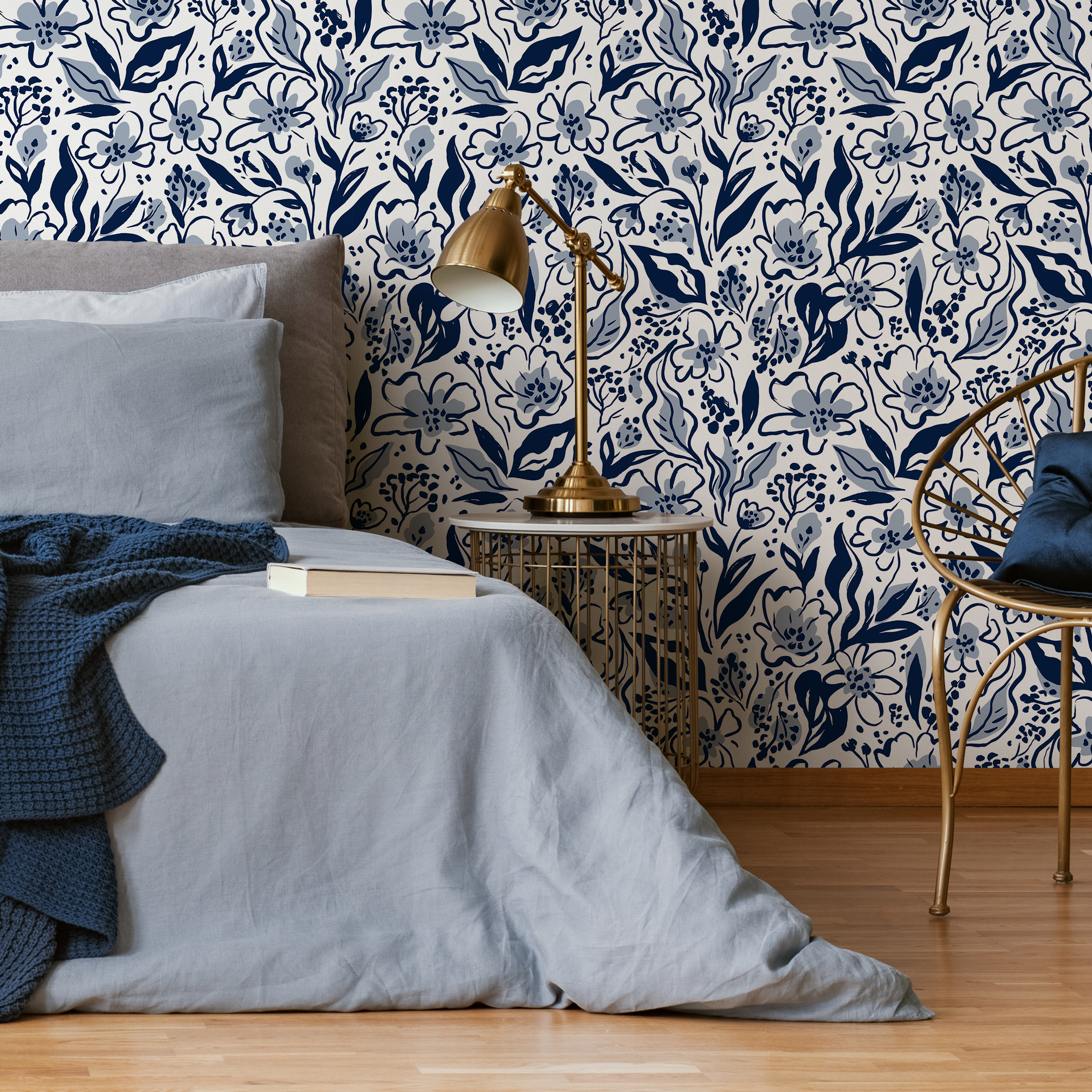 Floral Wallpaper With Painterly Blooms And Leaves In Navy And Blue - C692