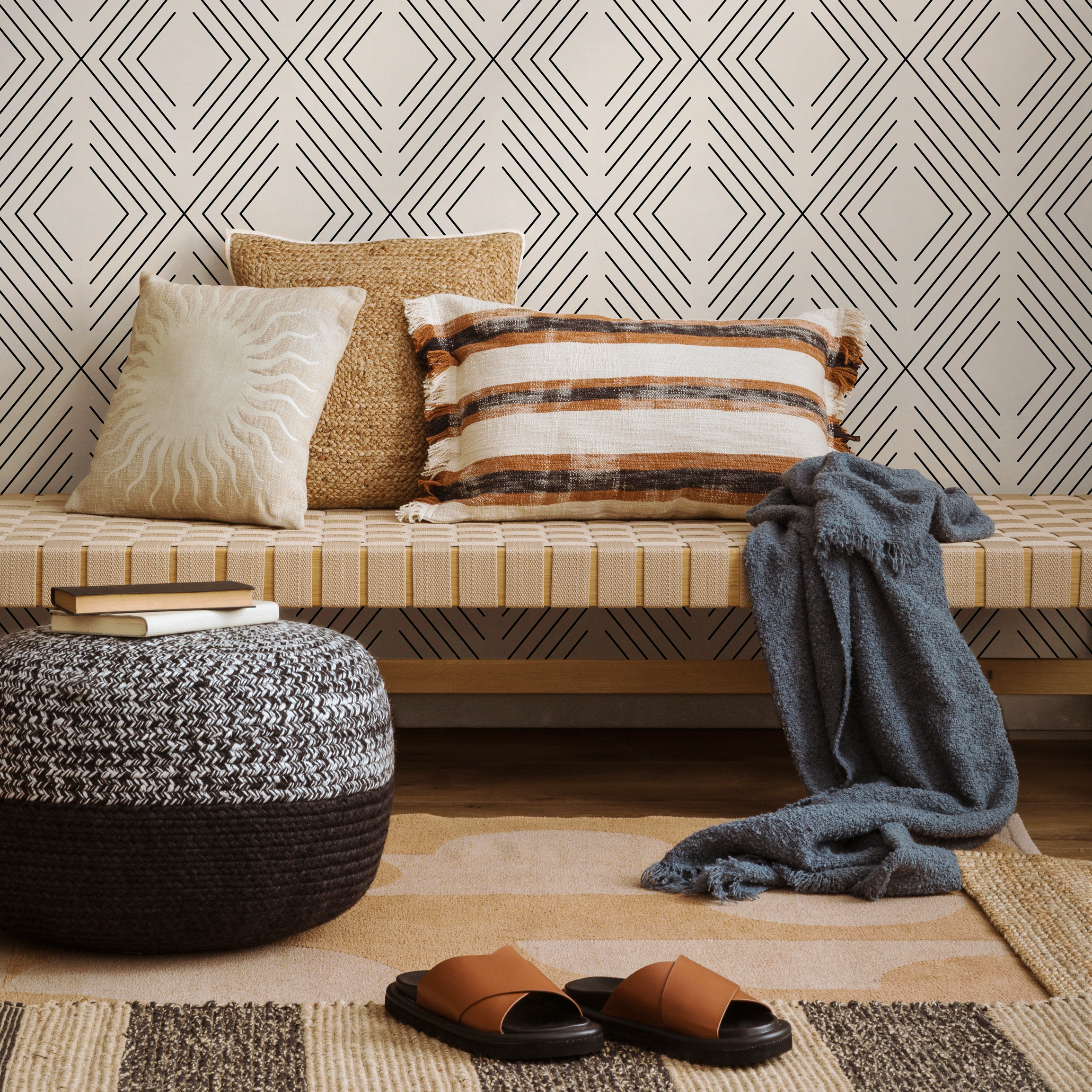 Geometric Wallpaper With A Nested Diamond Motif In Black And Beige - C734