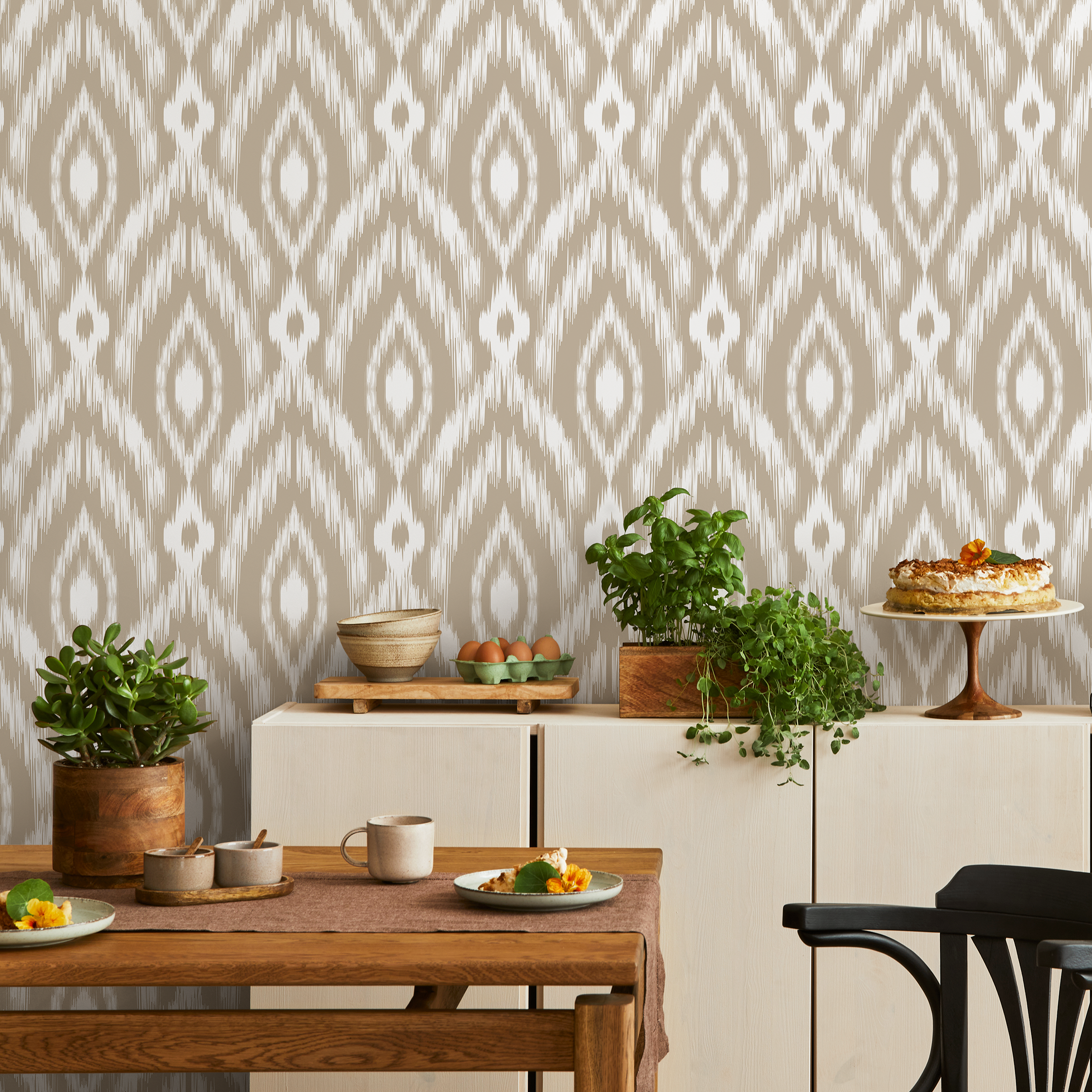 Ethnic Wallpaper With A Bohemian Ikat Motif In Beige And White - C771