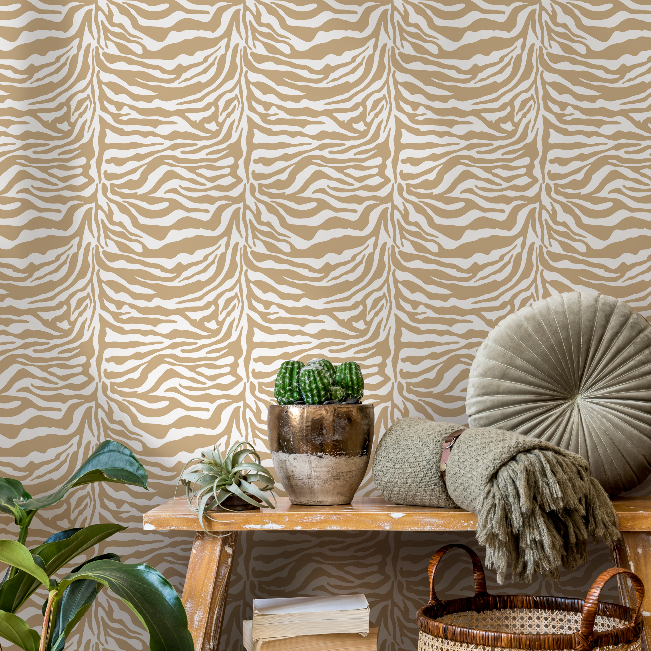 Abstract Wallpaper With Bold Zebra Stripes In Beige And White - C772