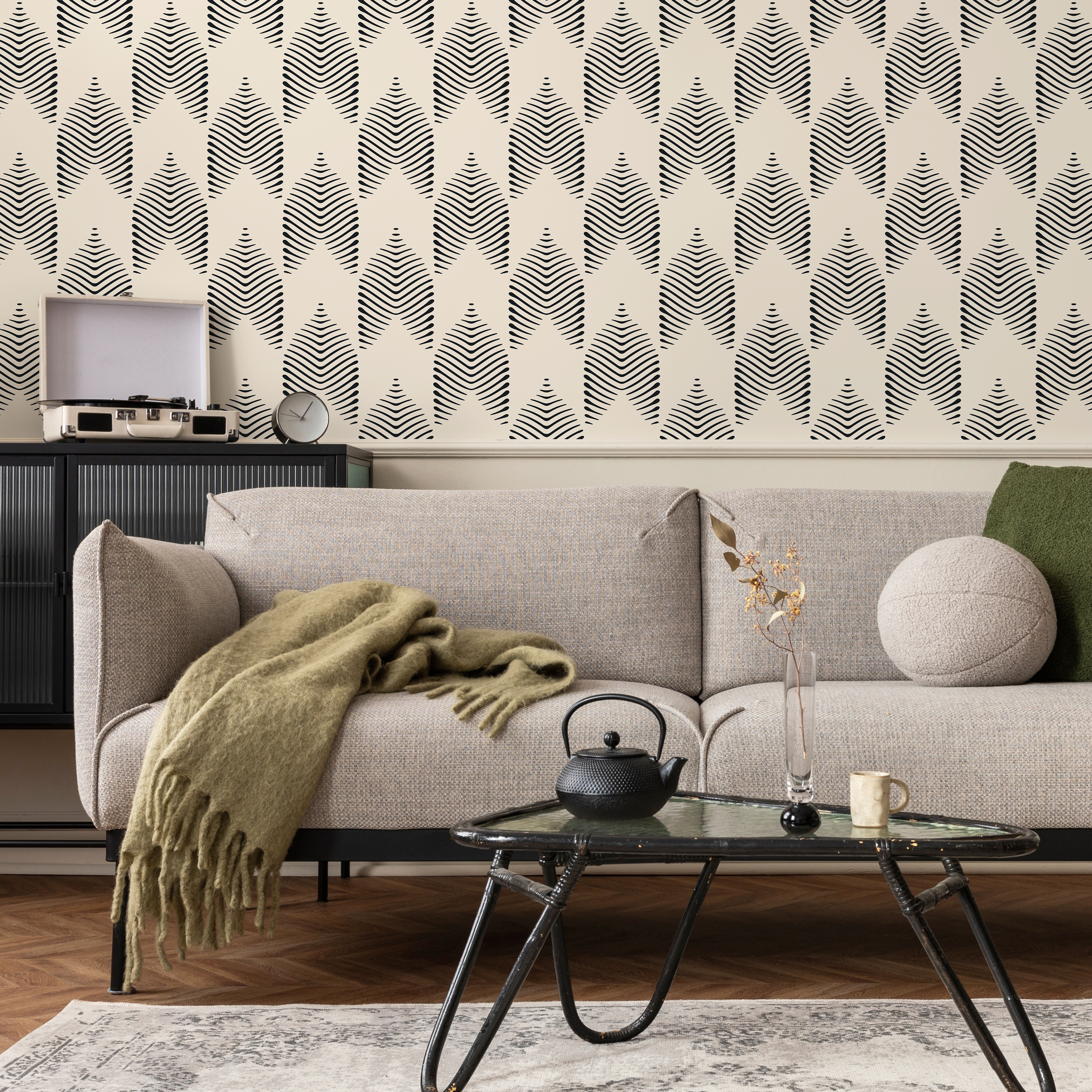 Boho Wallpaper With A Wavy Arrow Motif In Black And Beige - C774