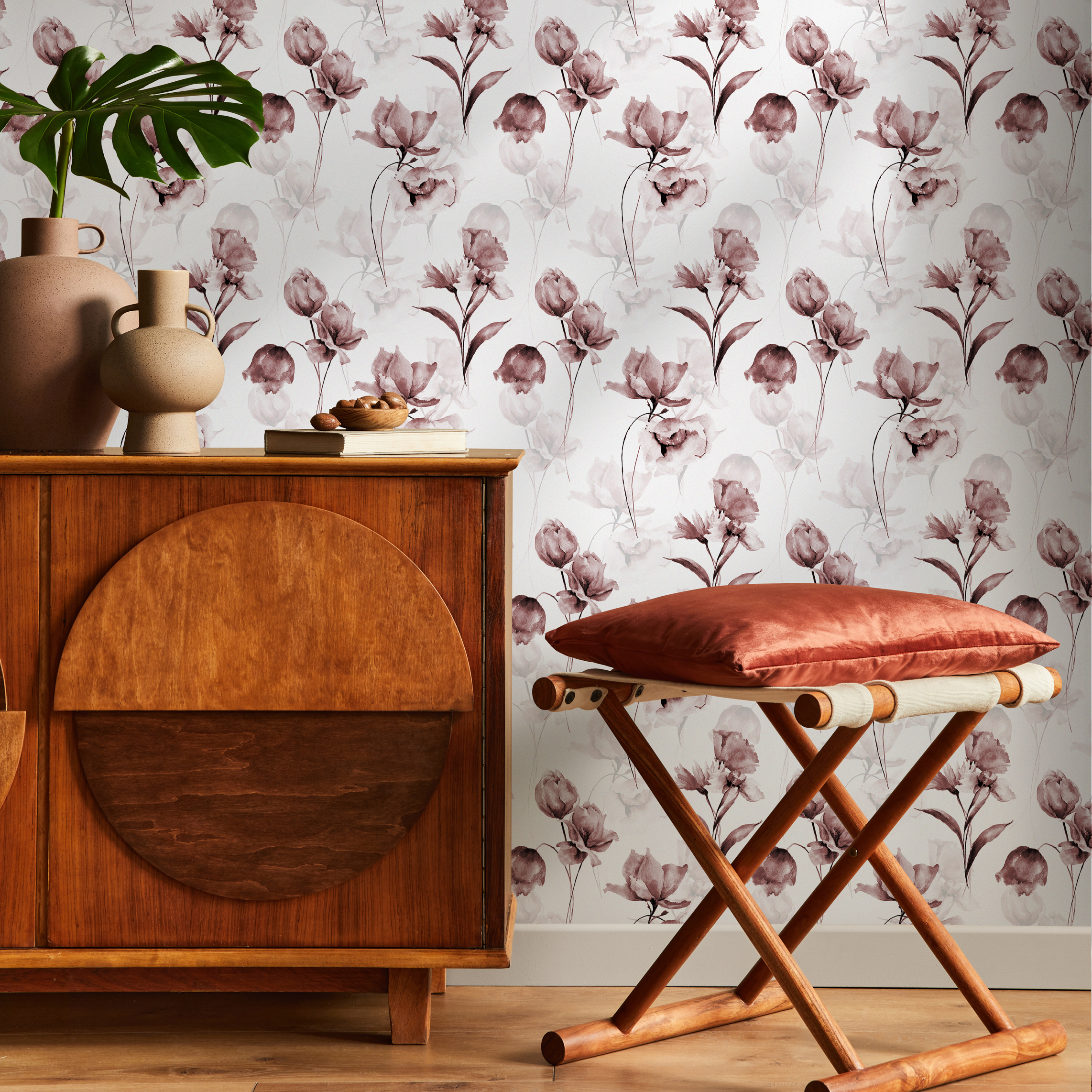 Floral Wallpaper Featuring Ethereal Blooms In Dusty Rose And Brown - C793