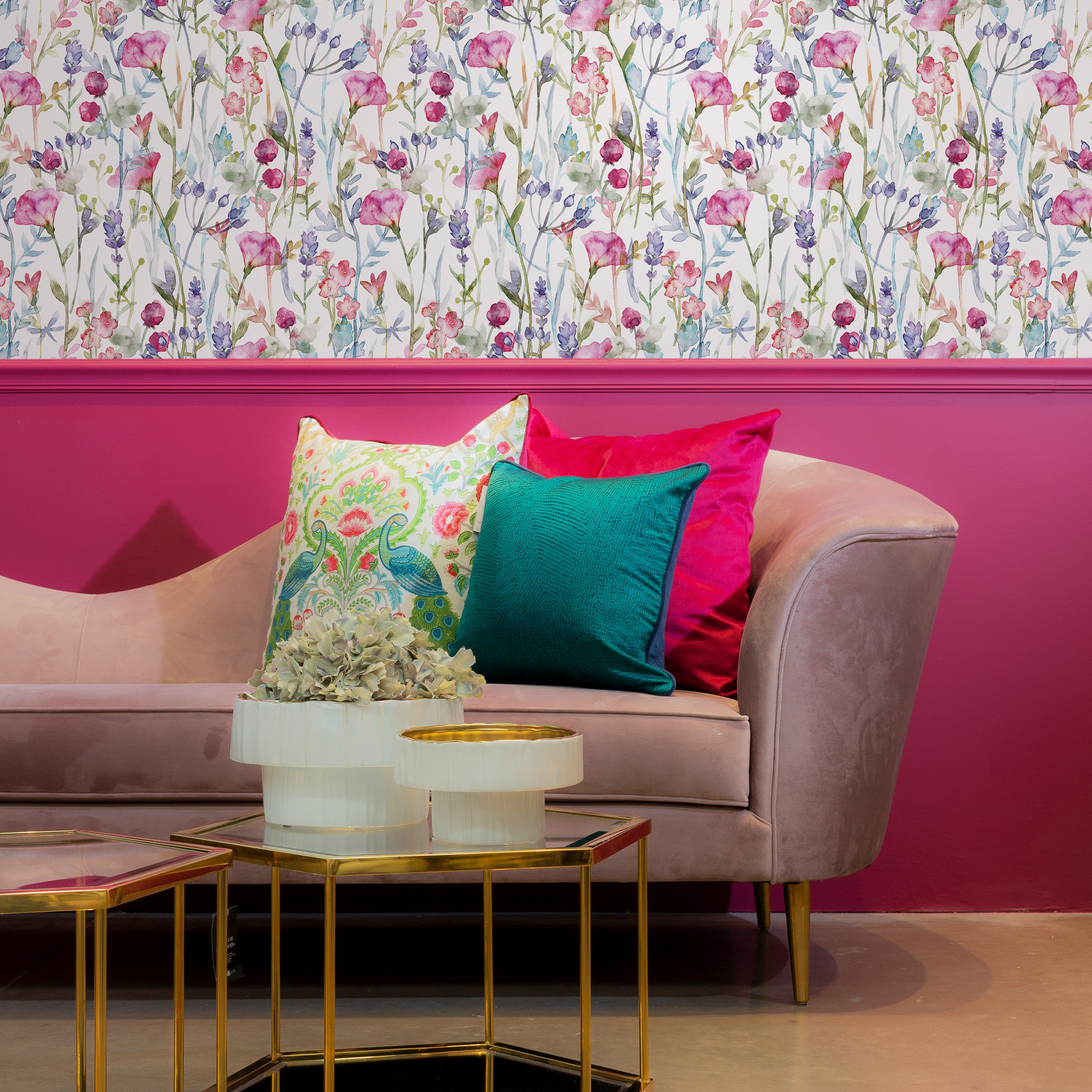 Watercolor Wallpaper Featuring A Wildflower Meadow In Pink, Purple, And Blue - C801