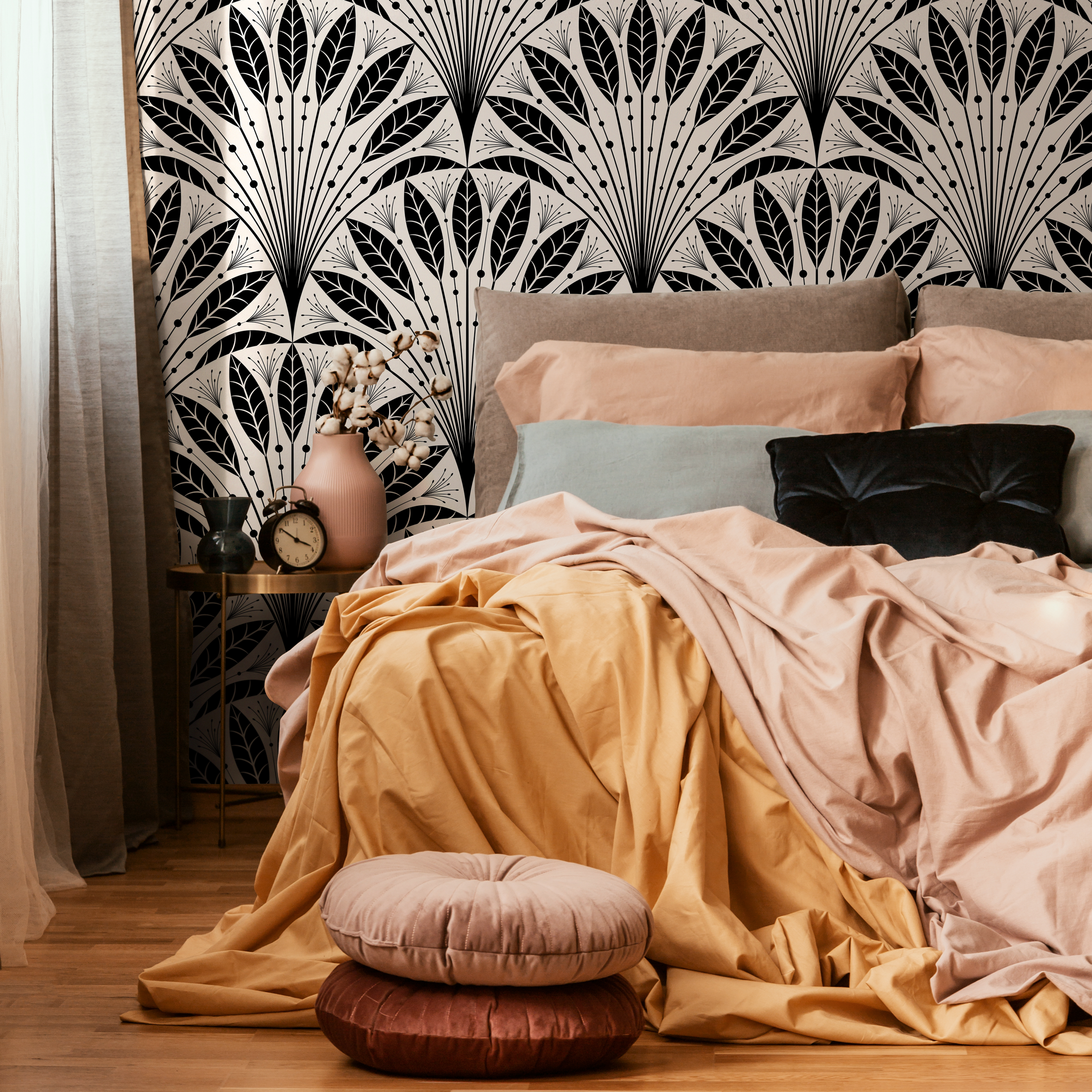 Art Deco Wallpaper With A Fanned Feather Motif In Black And Beige - C814