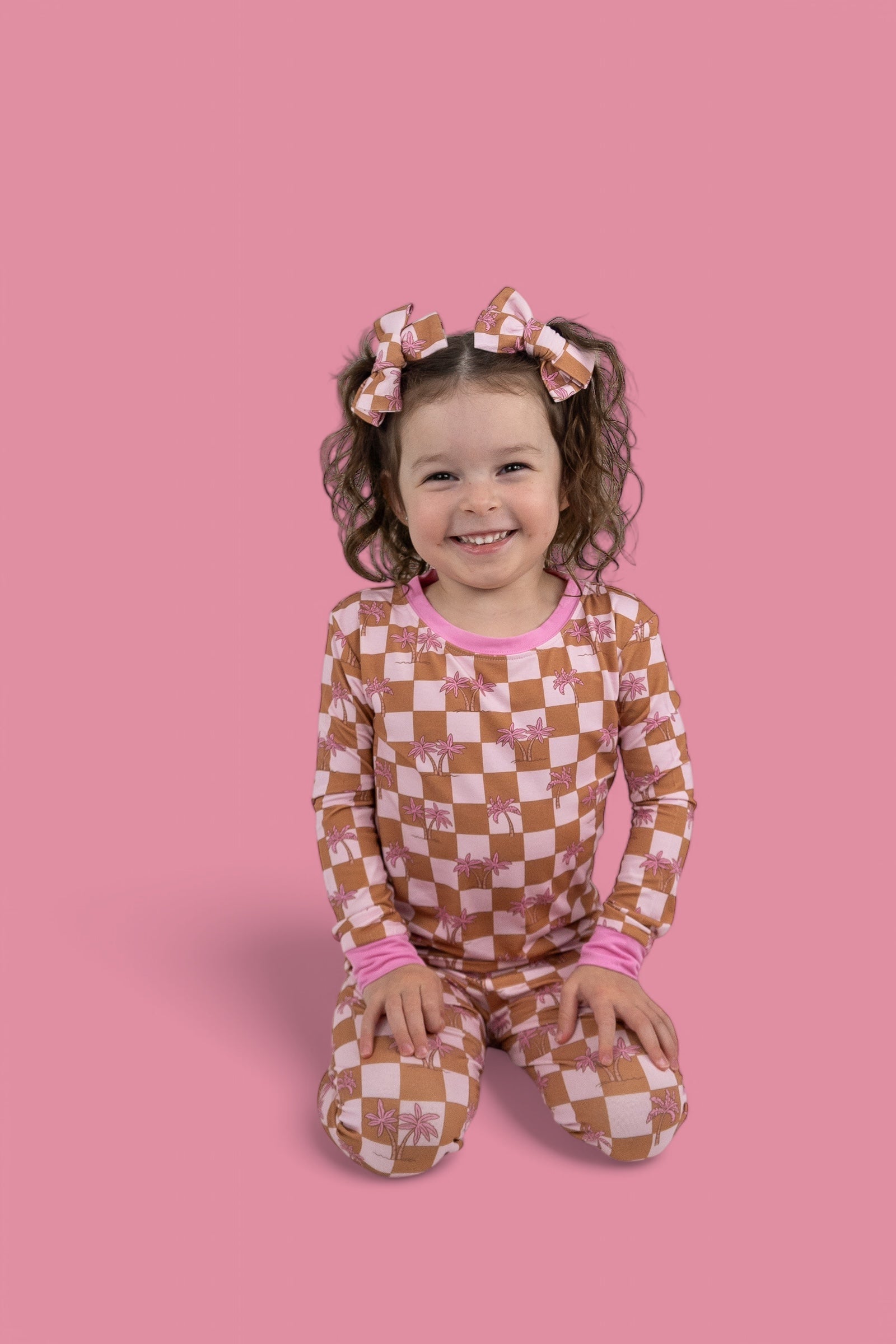 Exclusive Sunset Beach Checkers Dream Set