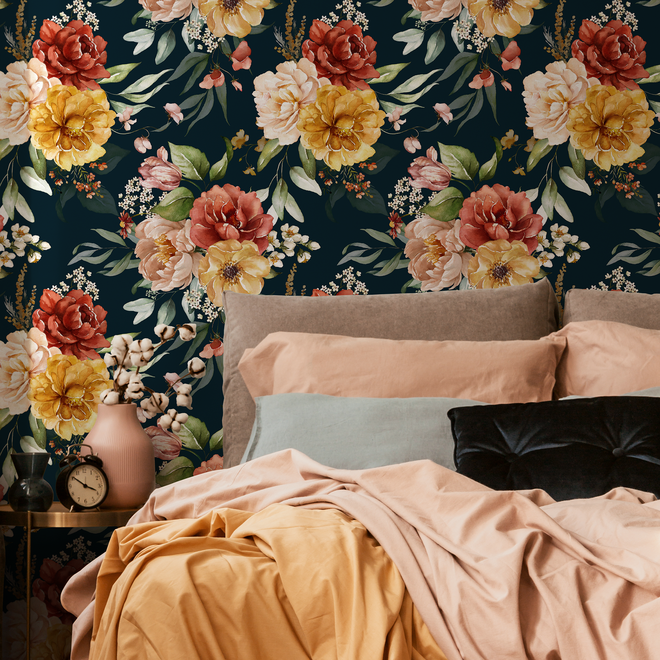 Floral Wallpaper With A Vintage Garden Motif In Yellow, Red, And Pink - C827