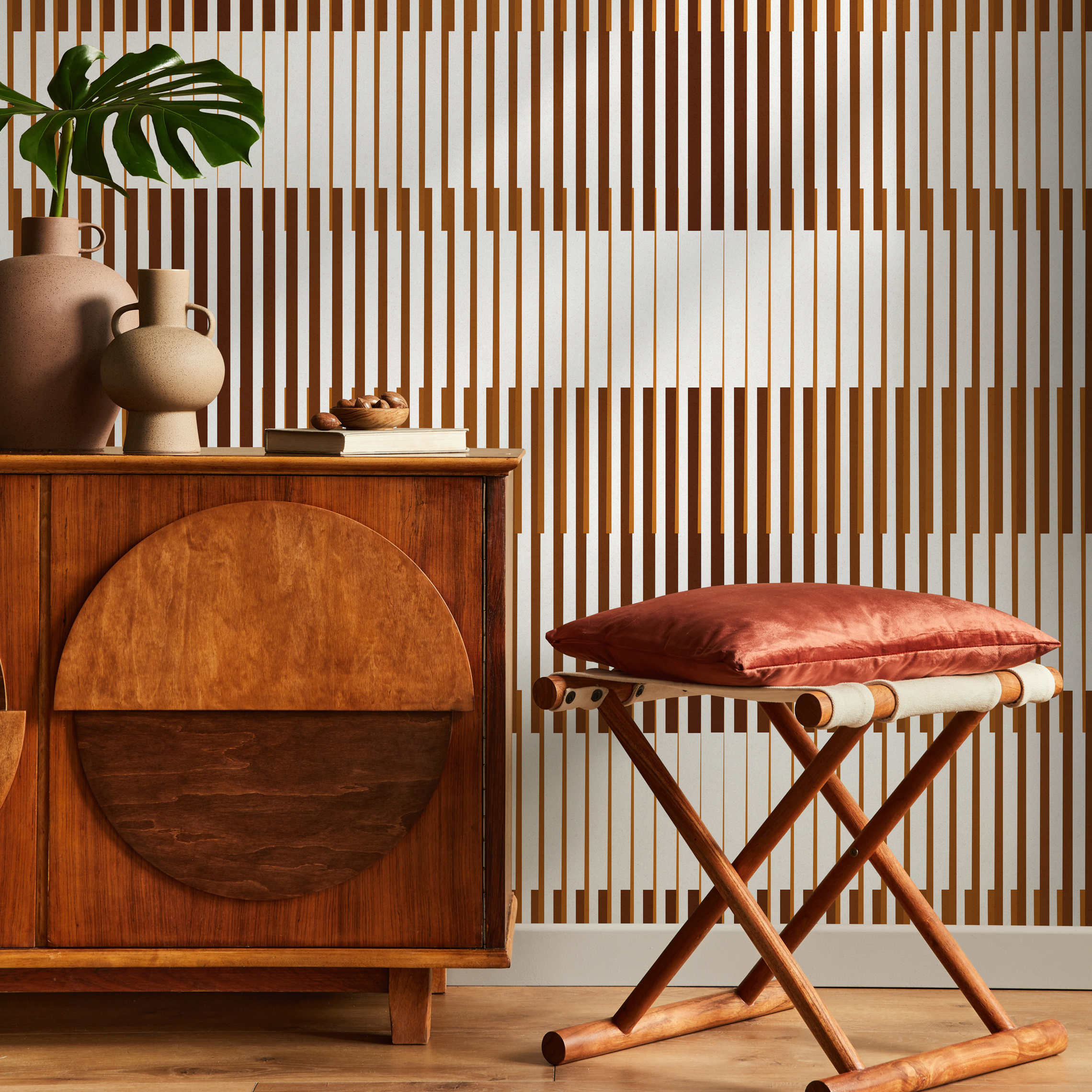 Geometric Wallpaper Featuring Staggered Lines In Brown And Dark Brown - C853