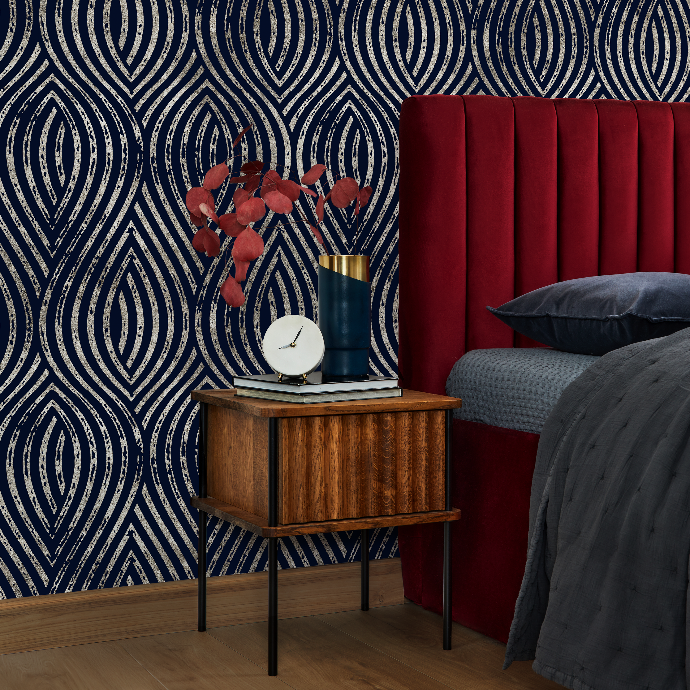 Art Deco Wallpaper With A Wavy Geometric Motif In Navy And Silver - C877